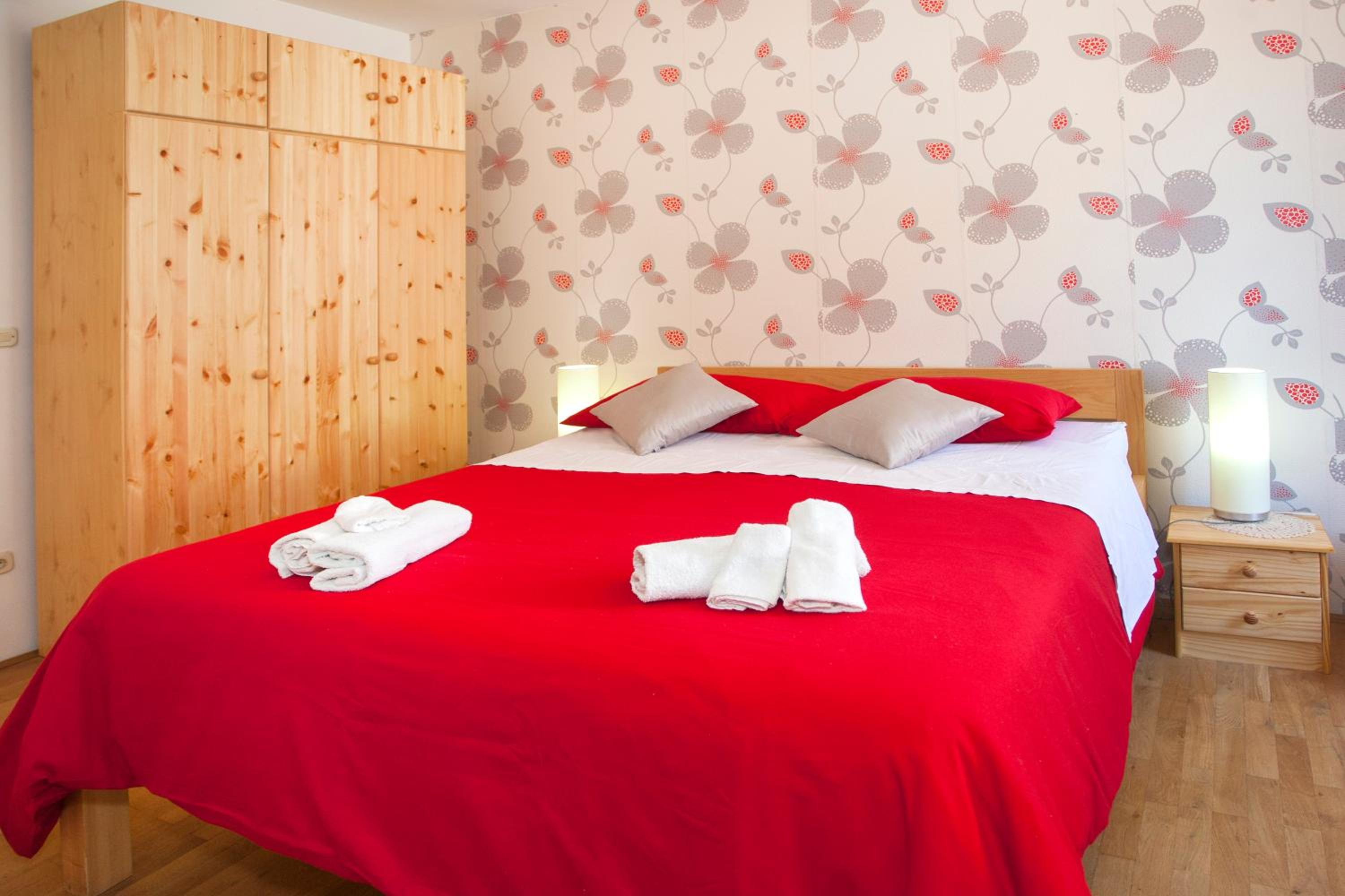 Double Room - Photo 5