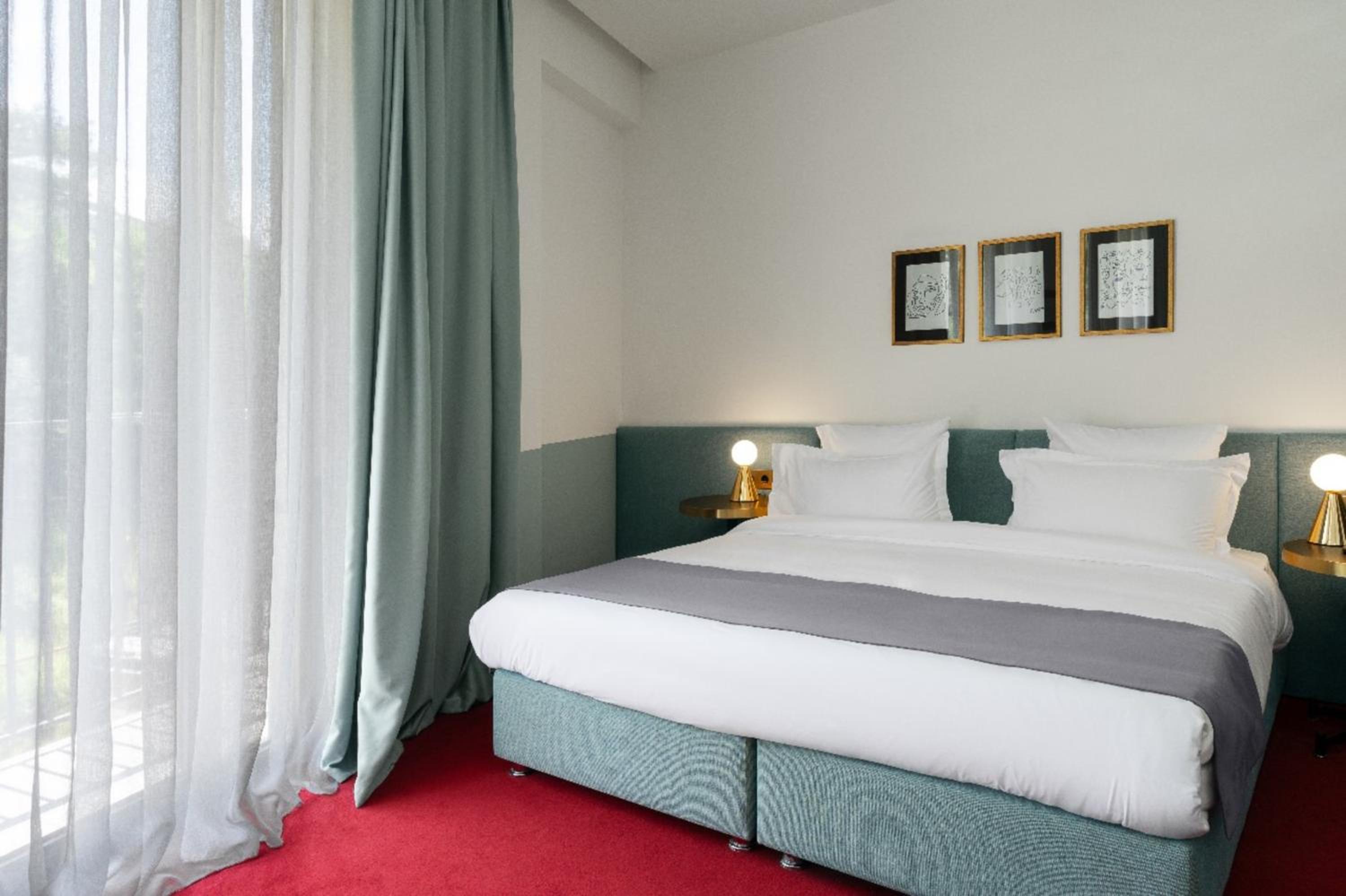 Double Room with Mountain View - Photo 12