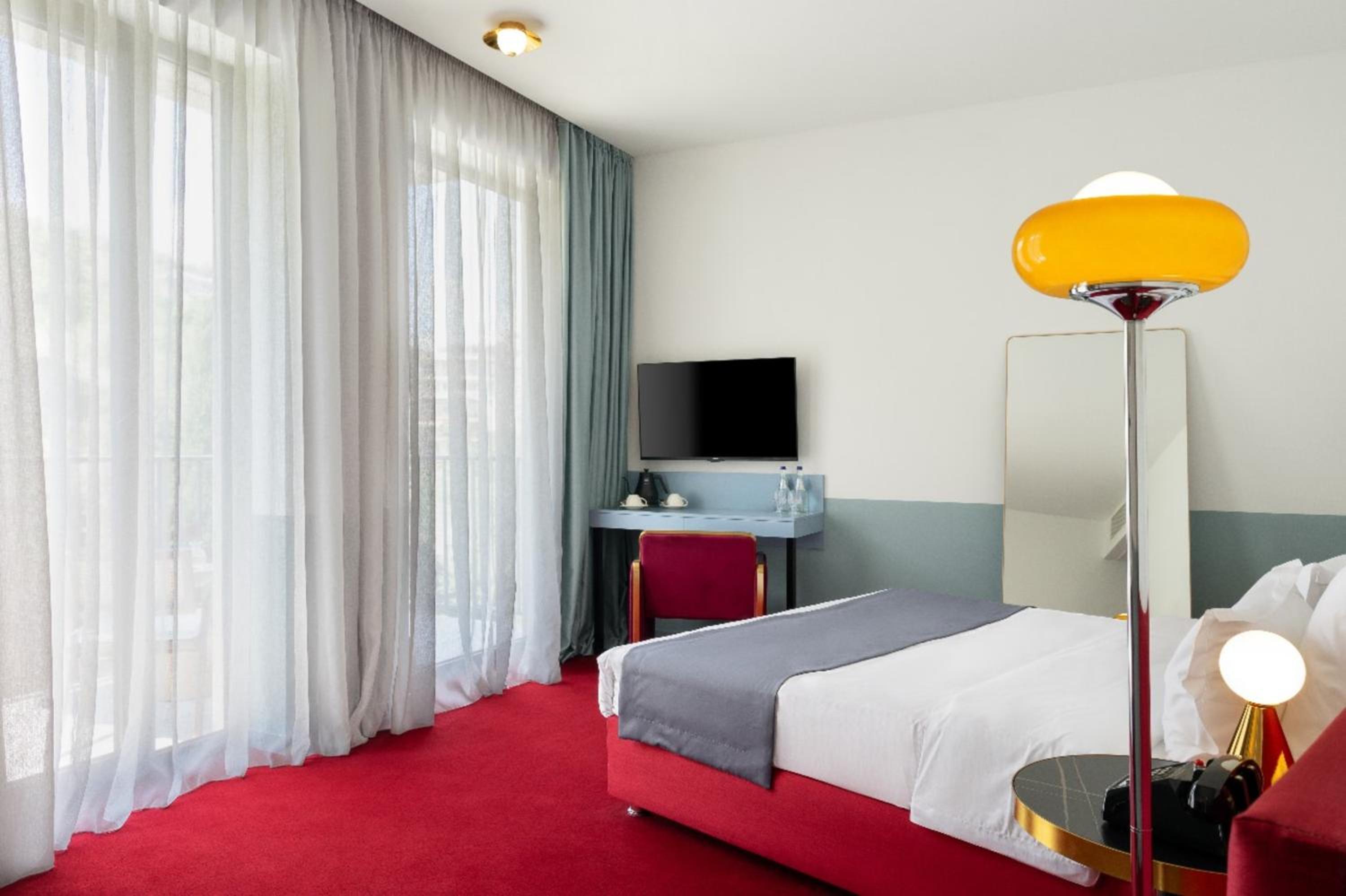Double Room with Mountain View - Photo 10