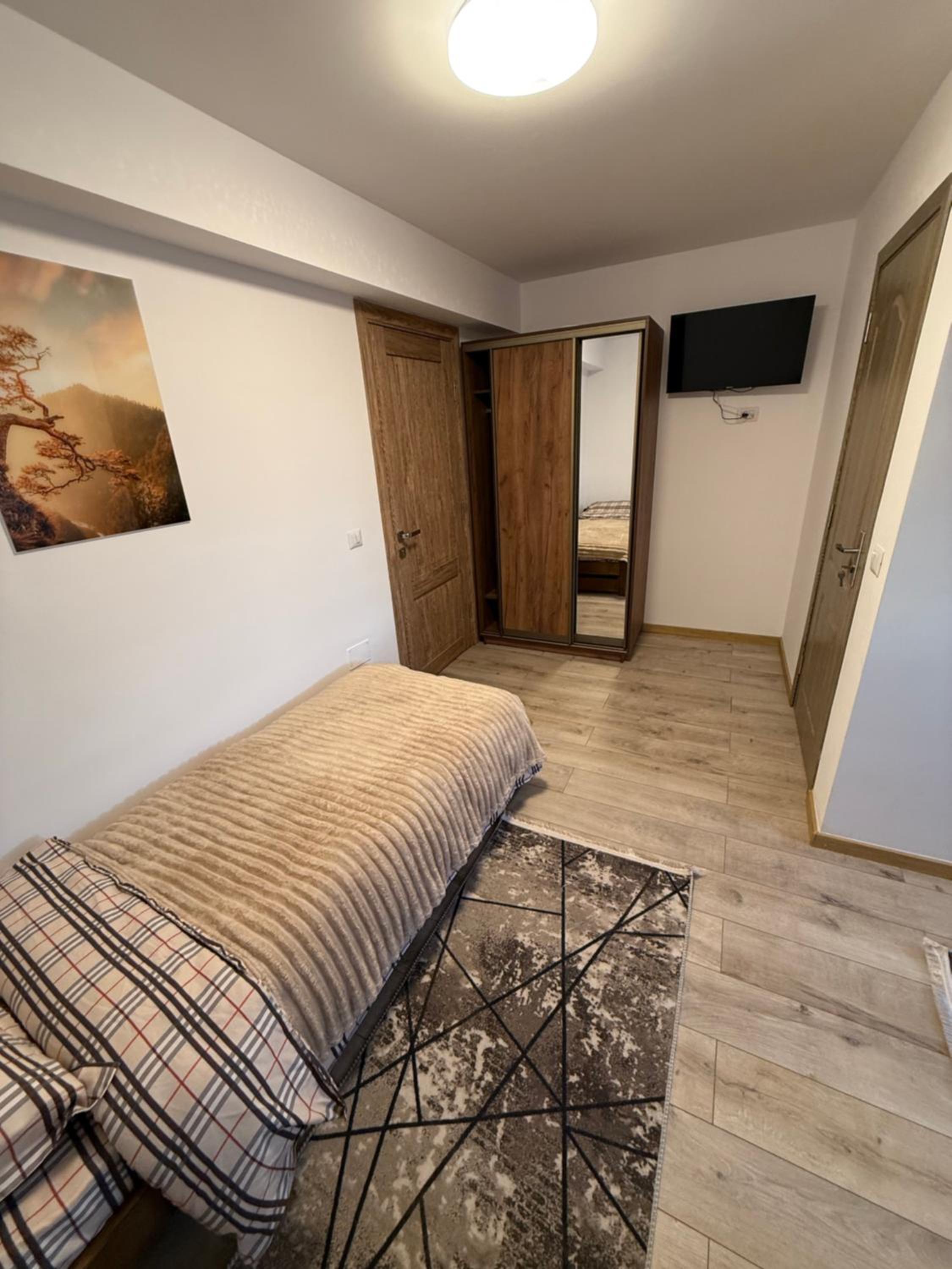 Deluxe Double Room with Bath - Photo 1