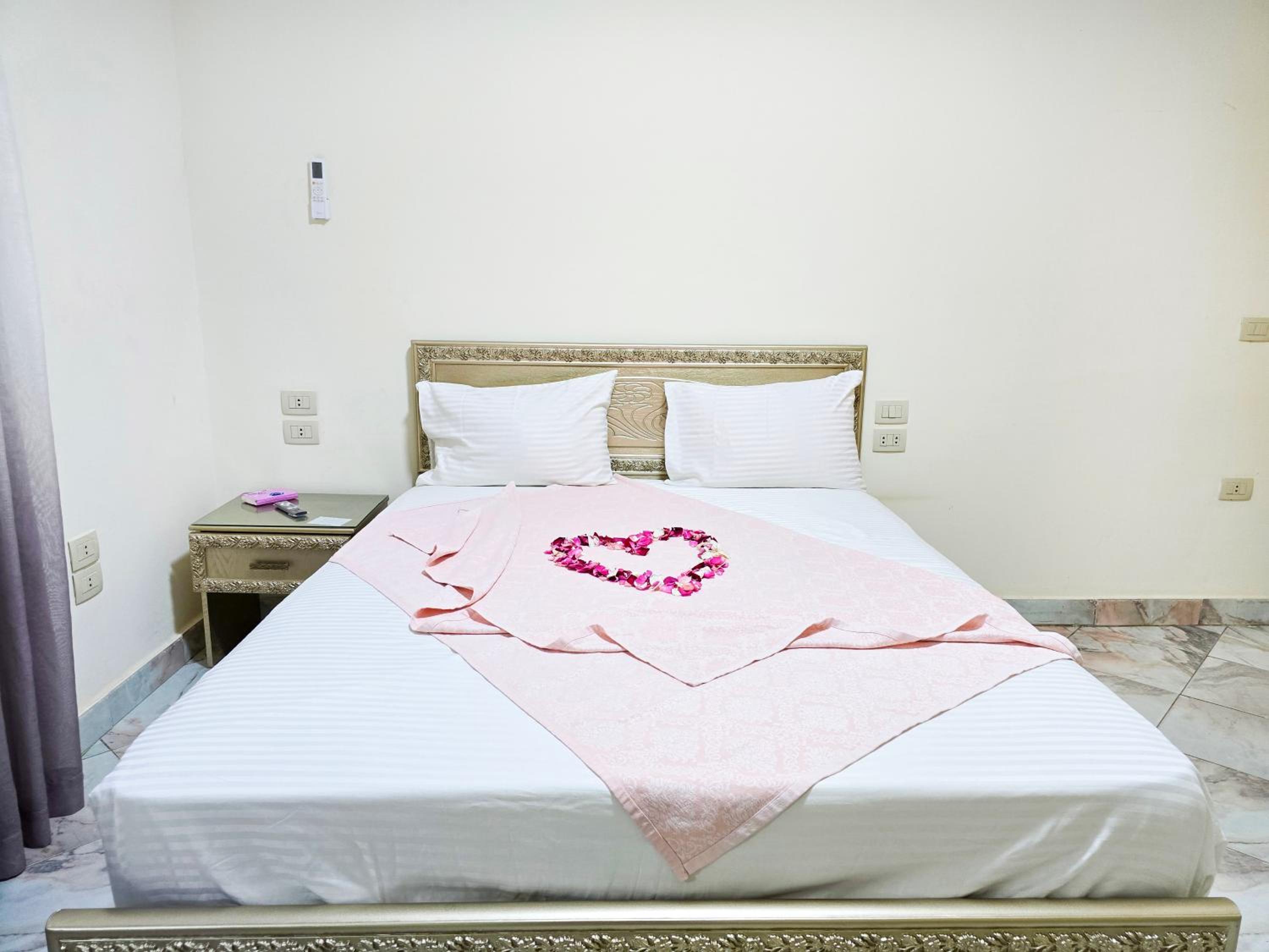 Deluxe Queen Room photo 2