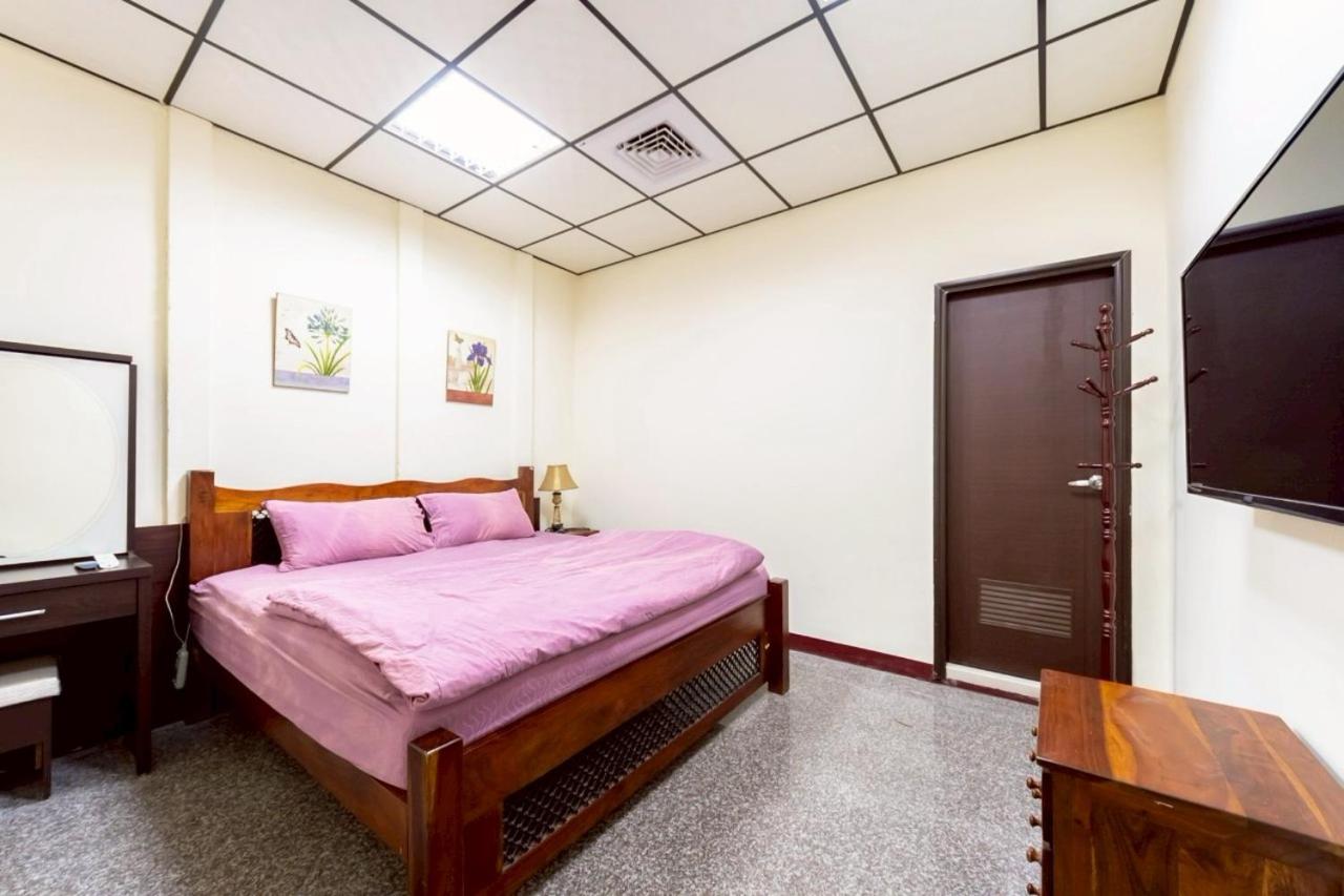 Four-Bedroom House photo 3