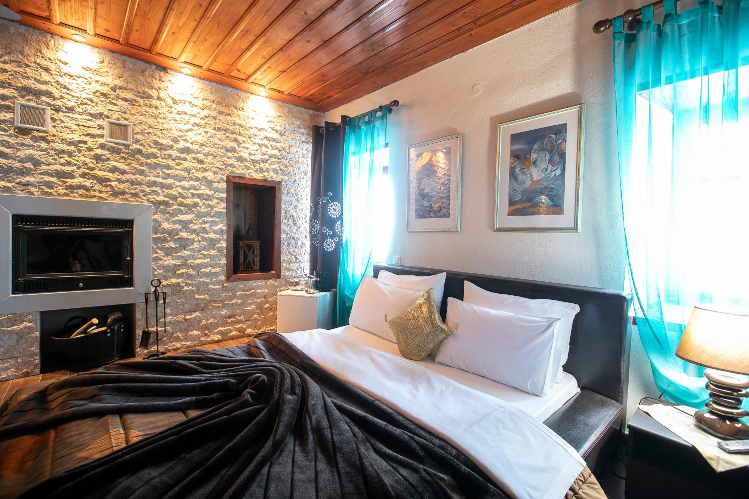 Superior Double Room - Photo 1