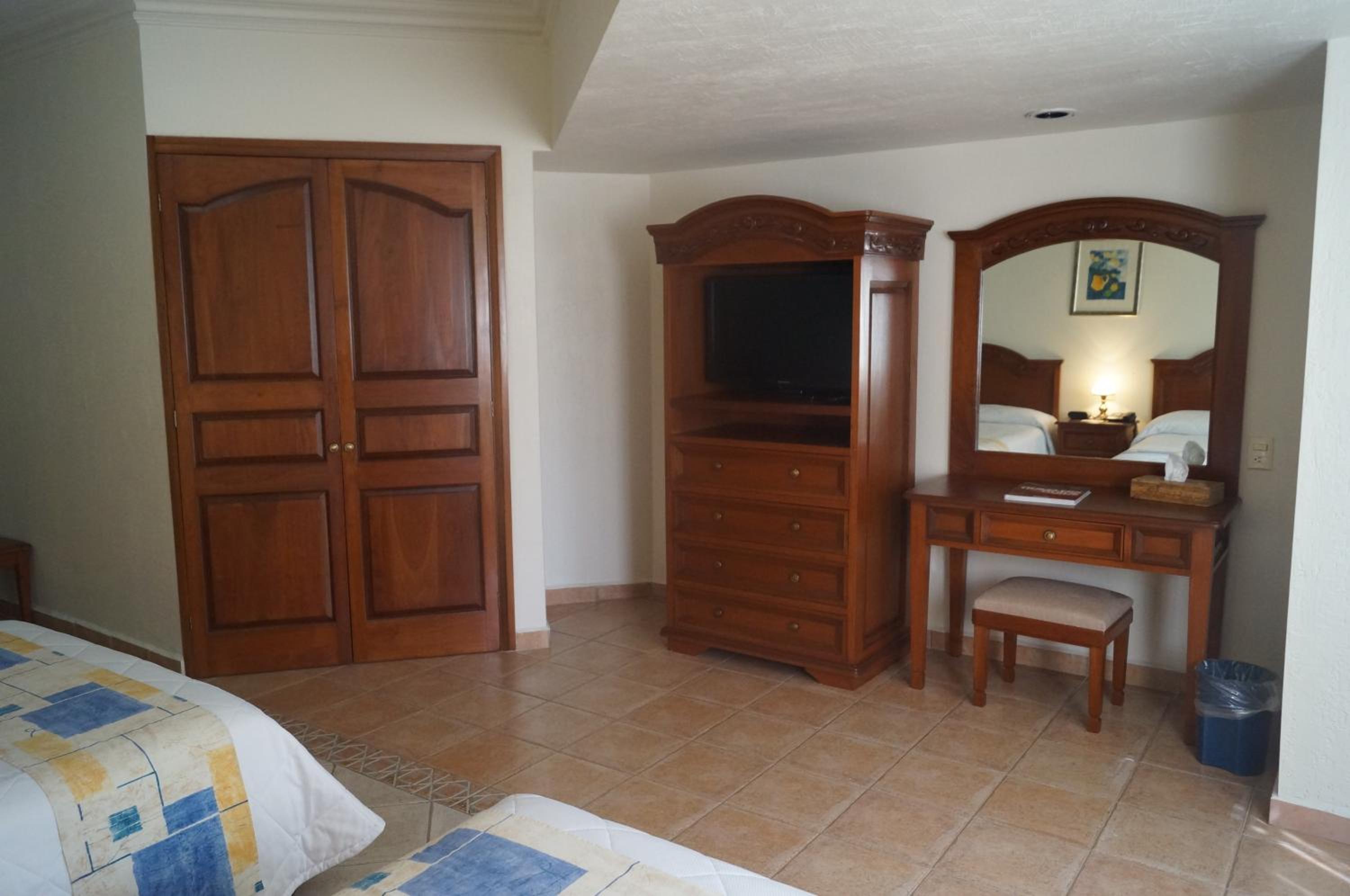Twin Room - Photo 7