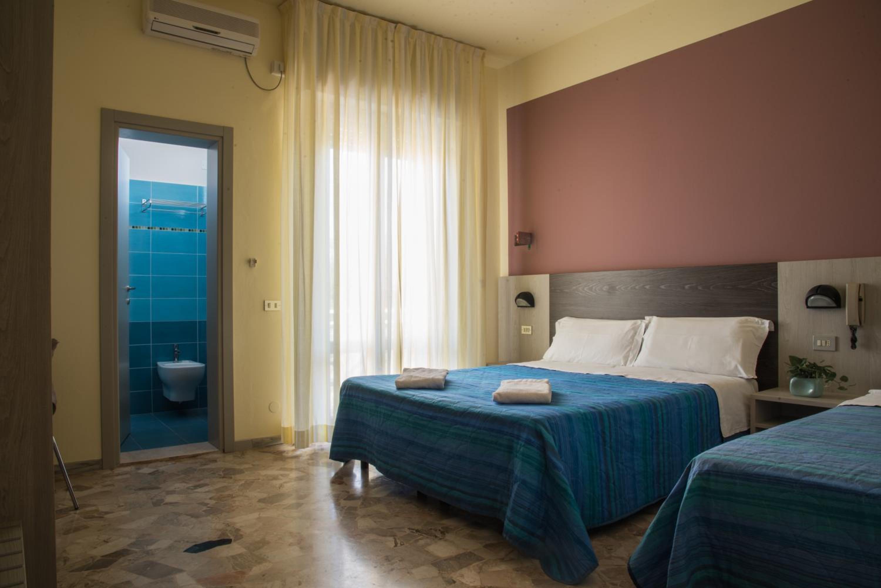 Double Room with Balcony - Beach Access photo 1