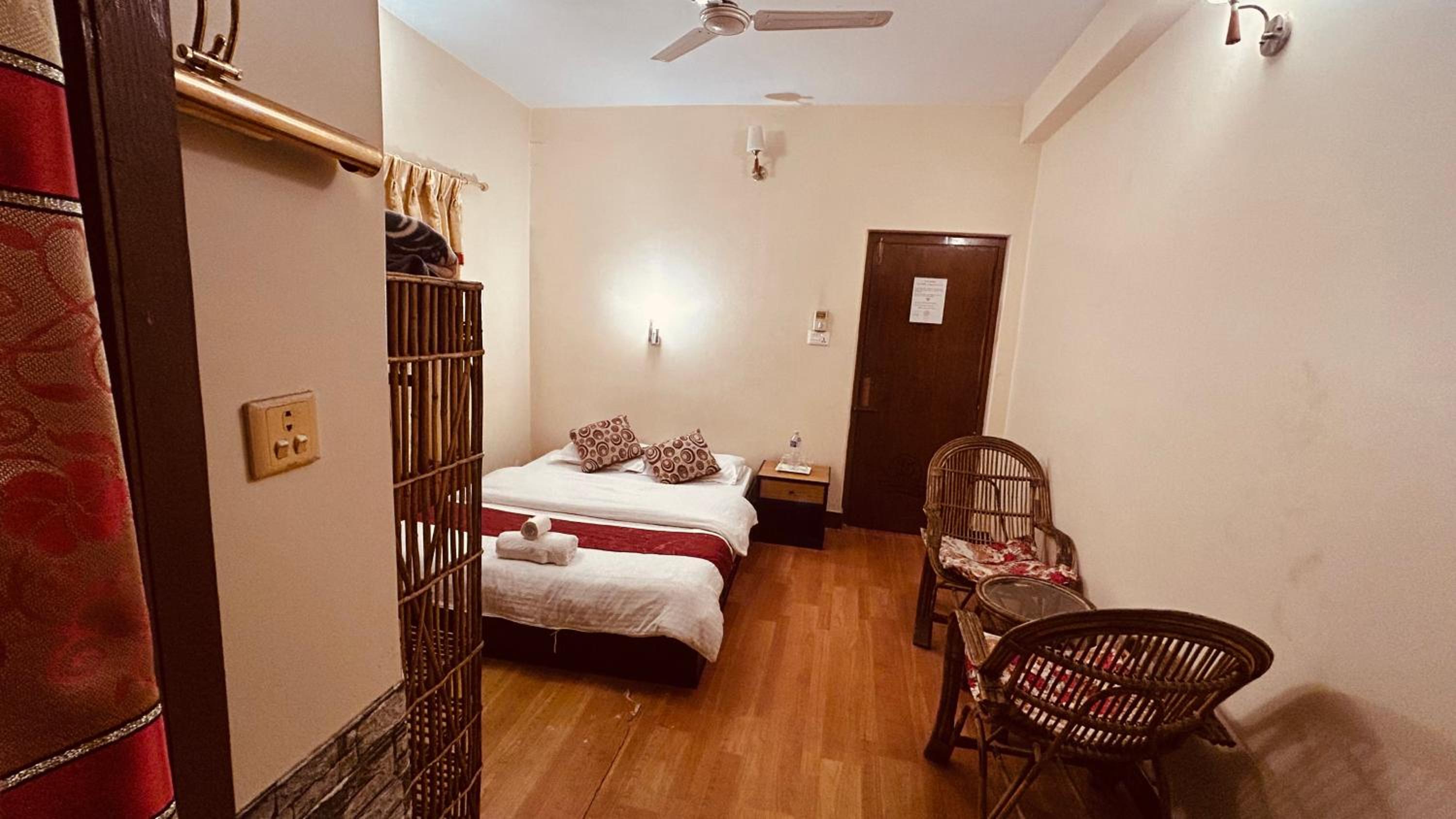 Deluxe Double Room with Balcony photo 1
