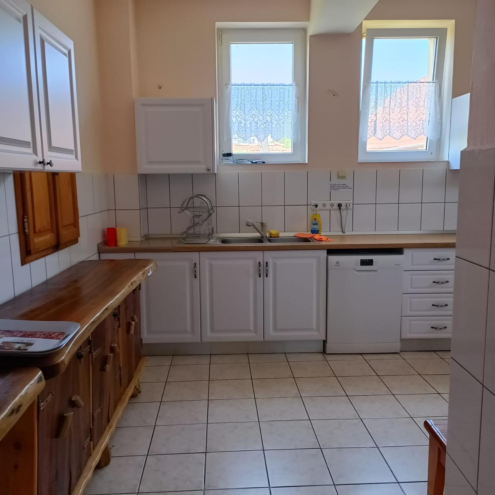 Triple Room with Private Bathroom photo 1
