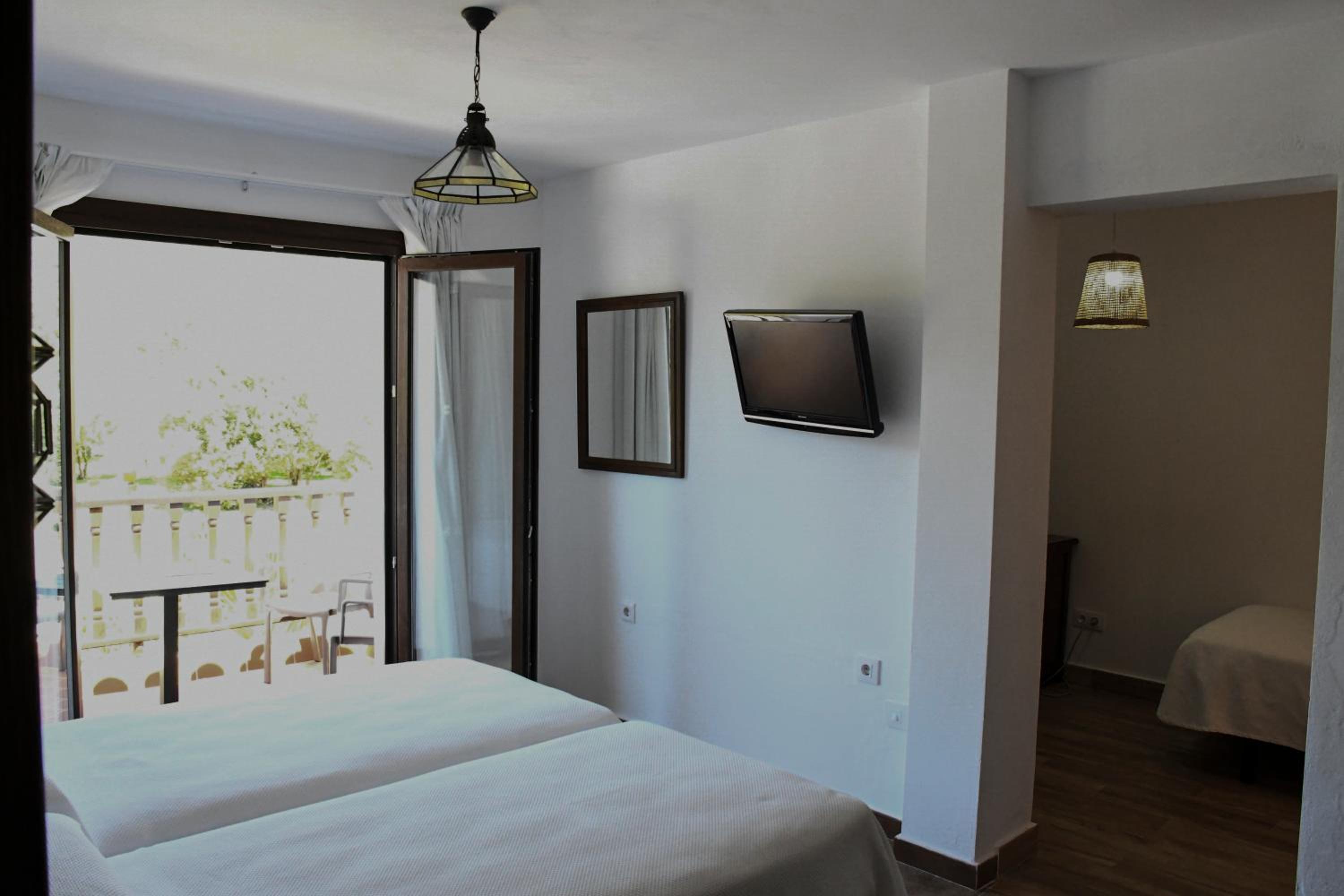 Triple Room with Balcony photo 2