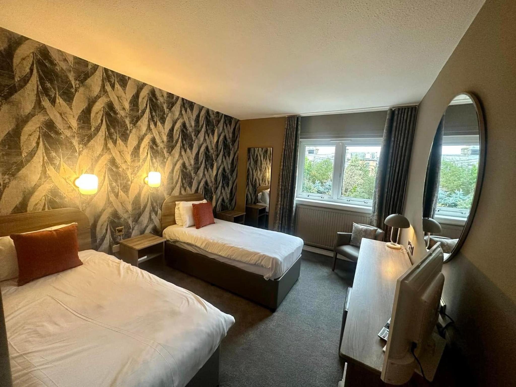 Superior Twin Room - Photo 2