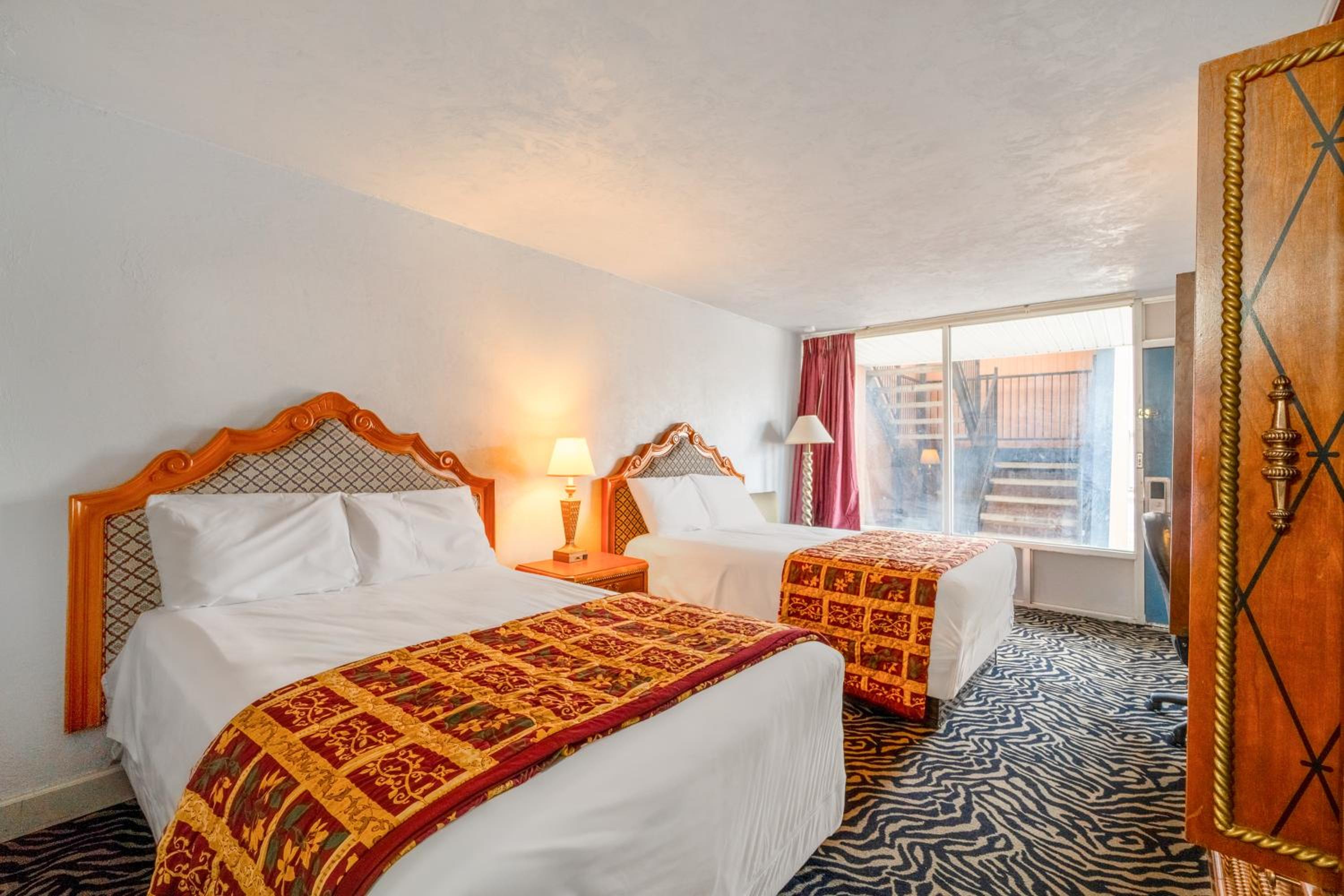 2 Full Bed - Photo 3