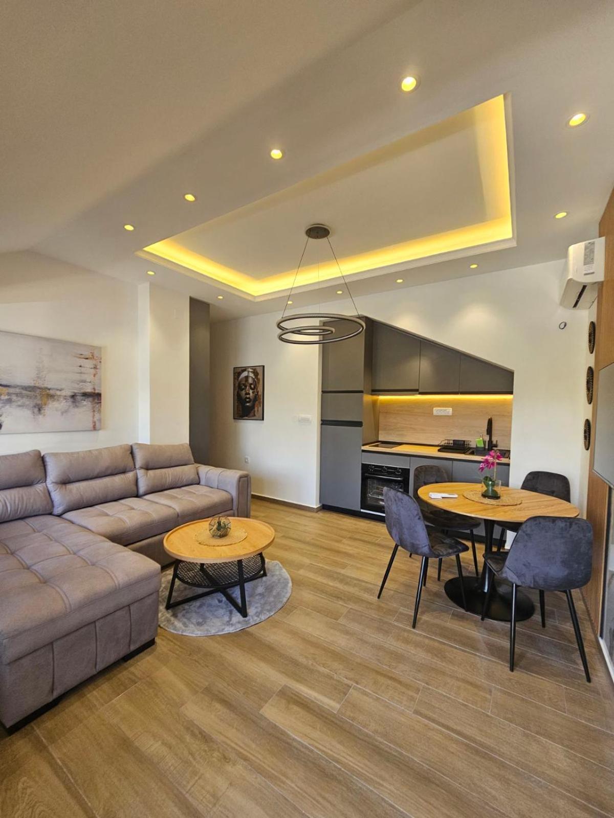 One-Bedroom Apartment with Sea View