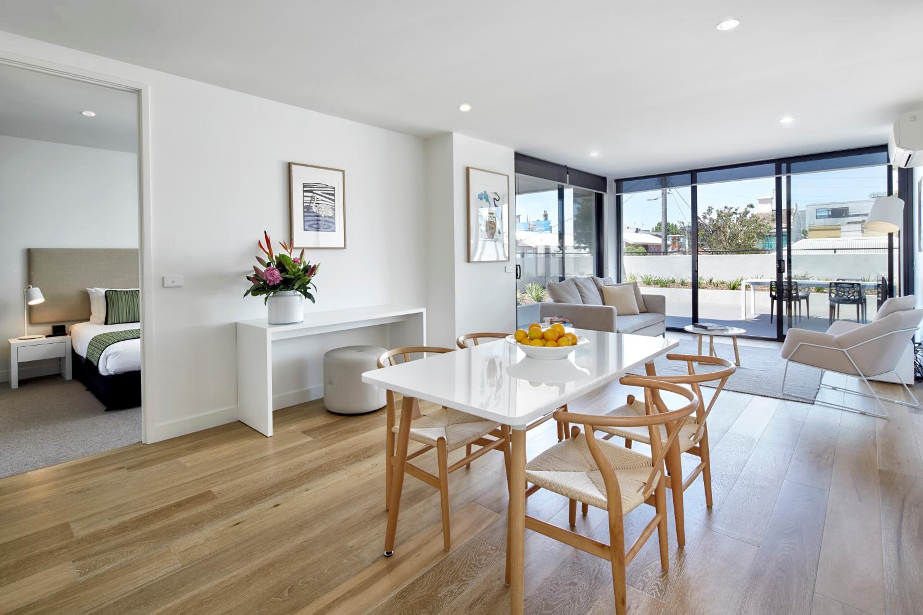 Two-Bedroom Apartment with Courtyard photo 3