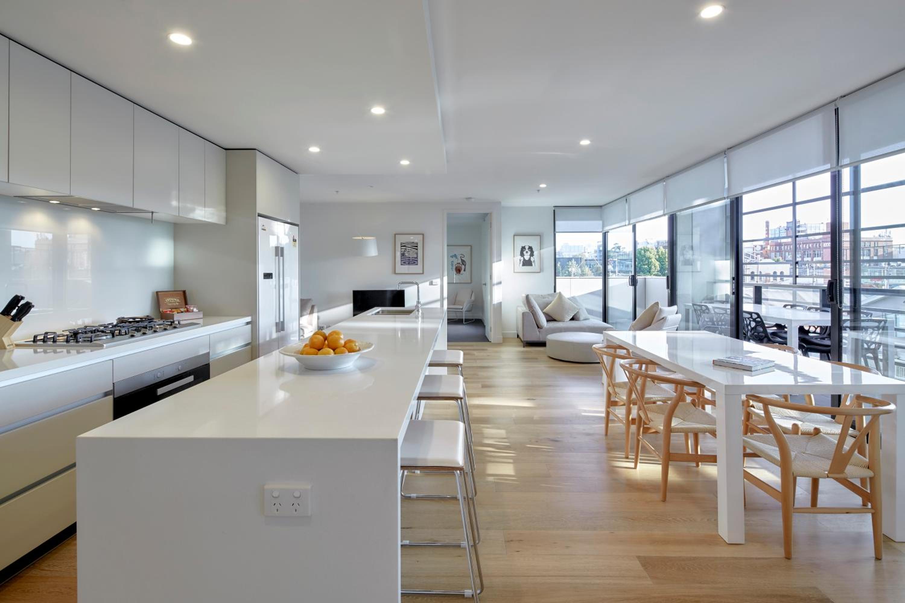 Three-Bedroom Apartment with Terrace photo 3