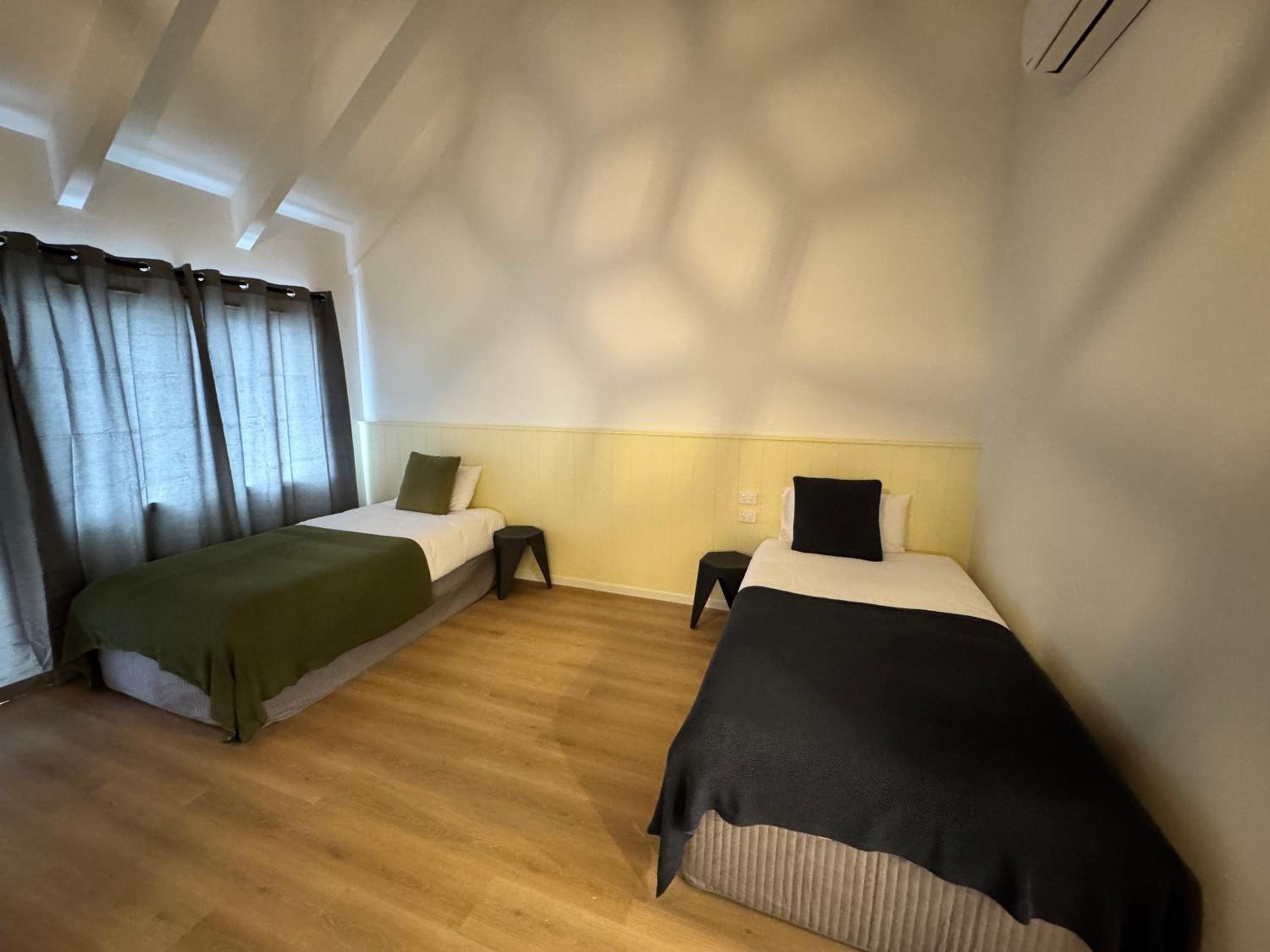 Deluxe One-Bedroom Apartment