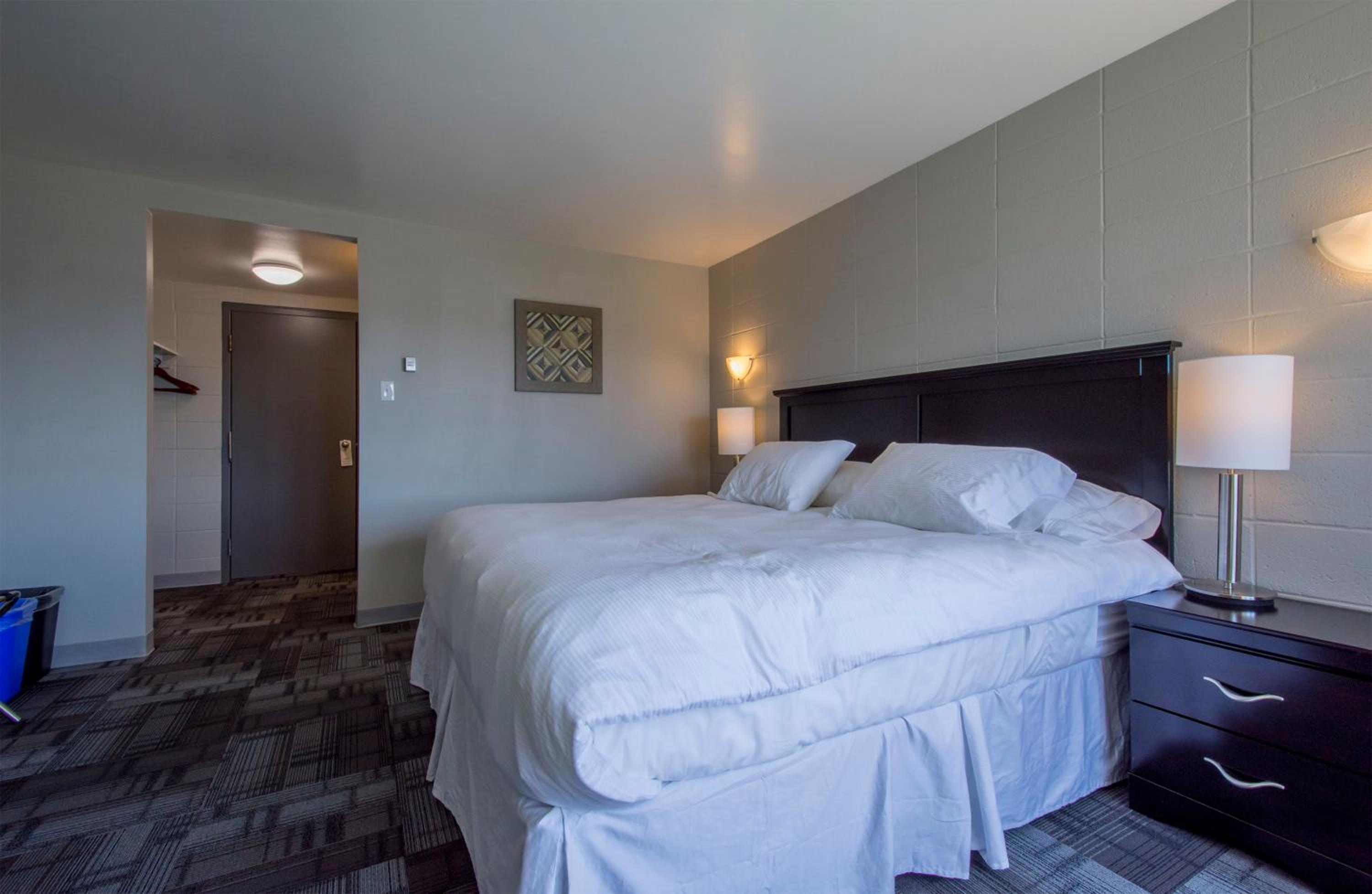 Deluxe King Room photo 2