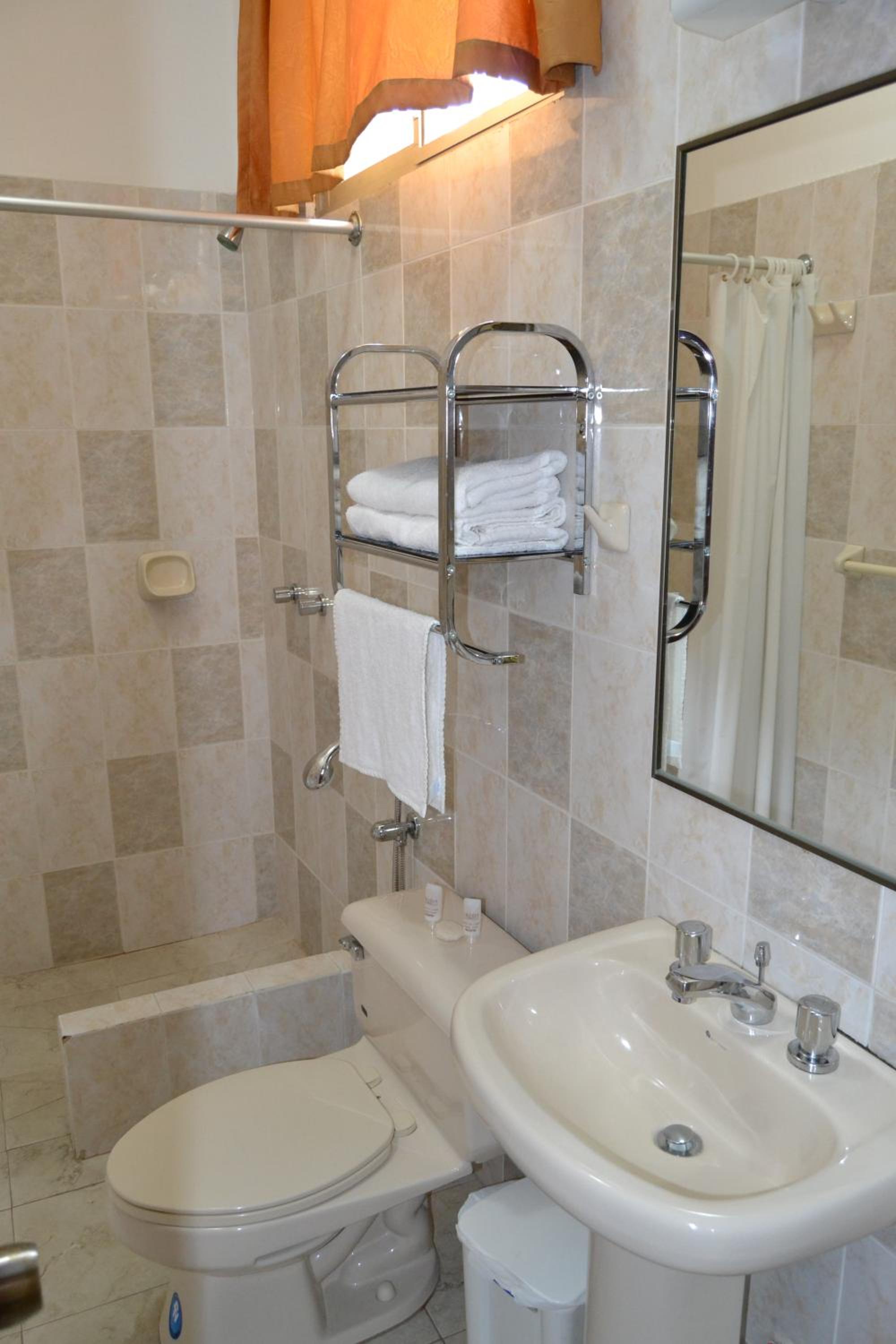 Standard Twin Room photo 2