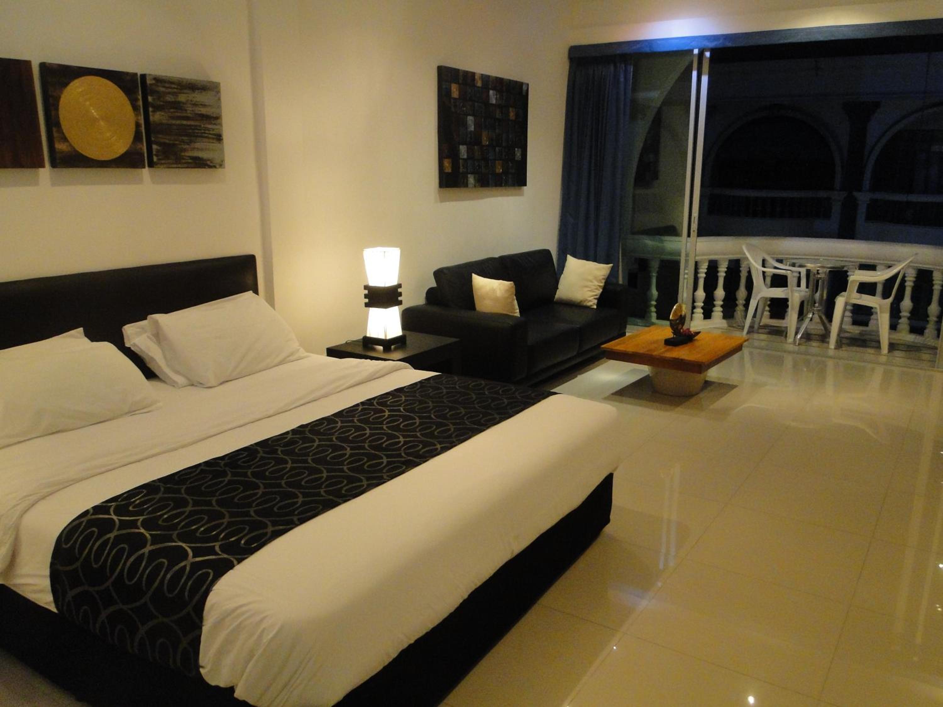 Suite with Balcony photo 3