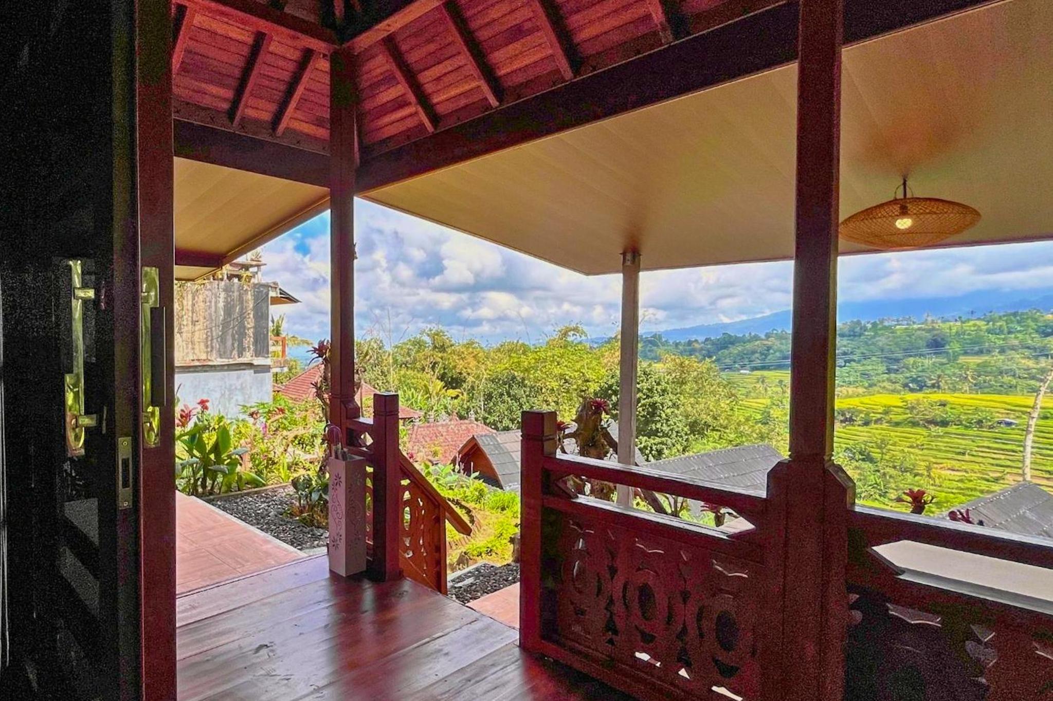 Wooden Suite with Mountain View - Photo 6