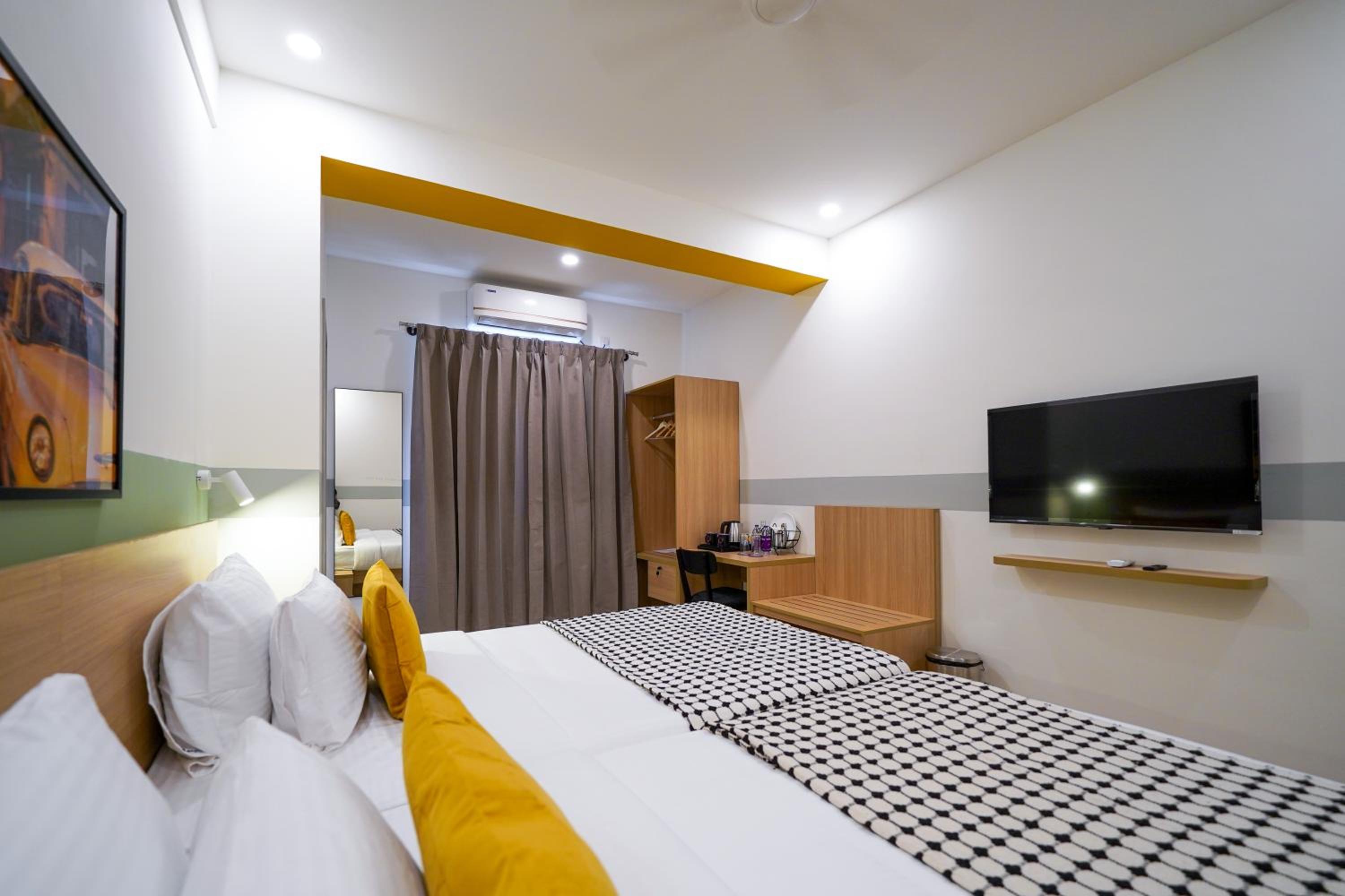 Standard Twin Room