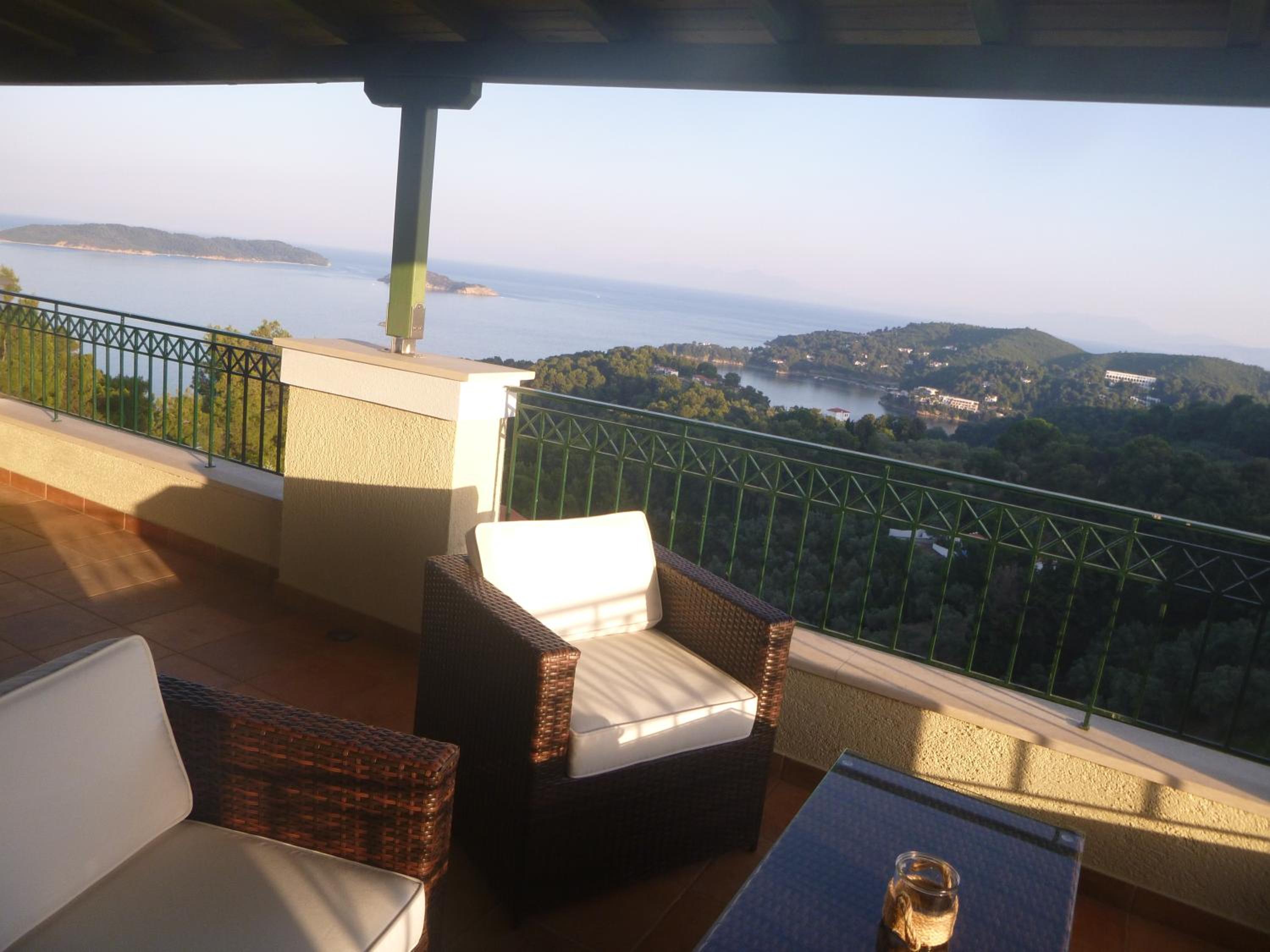 Villa with Sea View - Photo 41