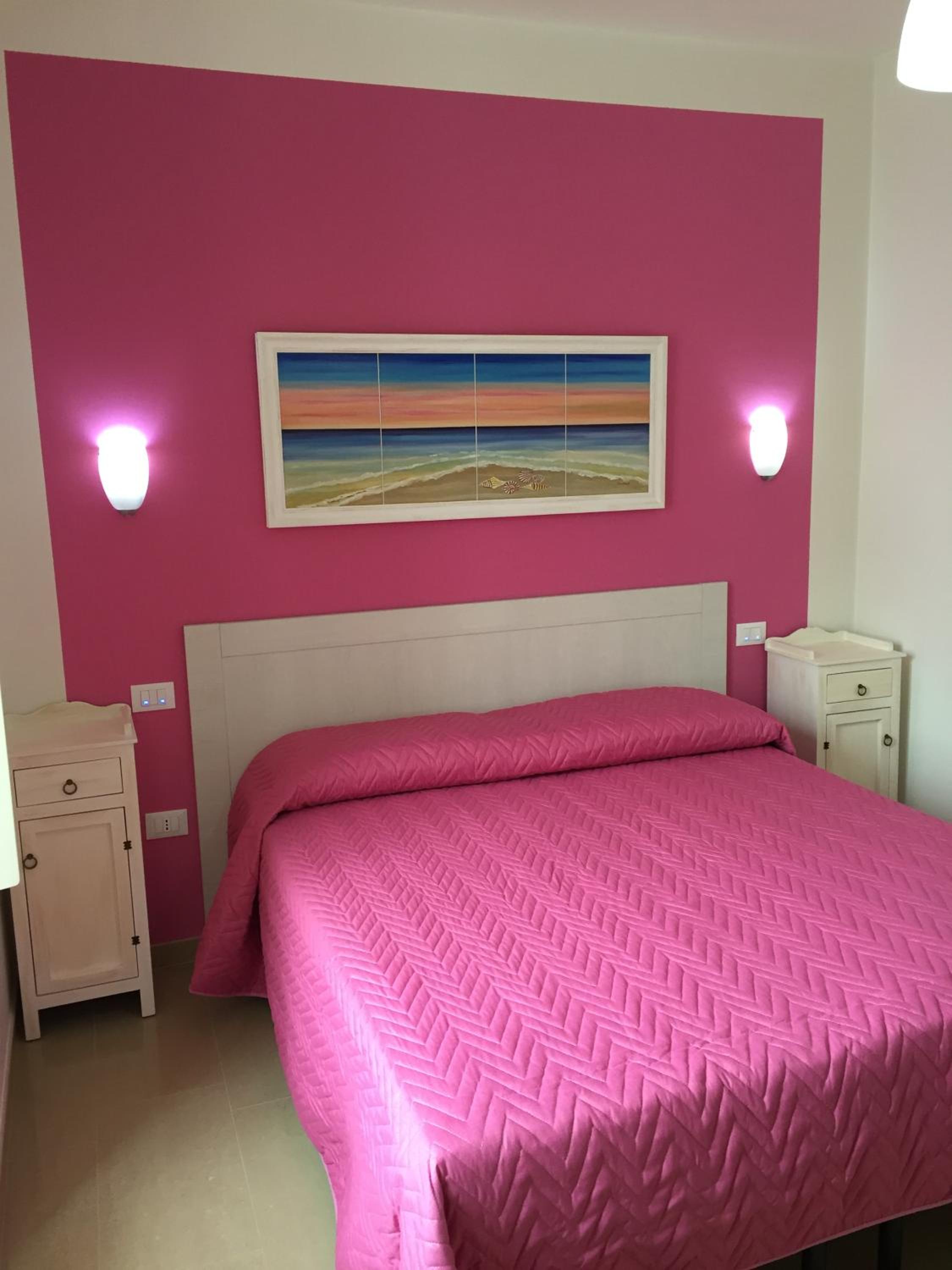 One-Bedroom House photo 1