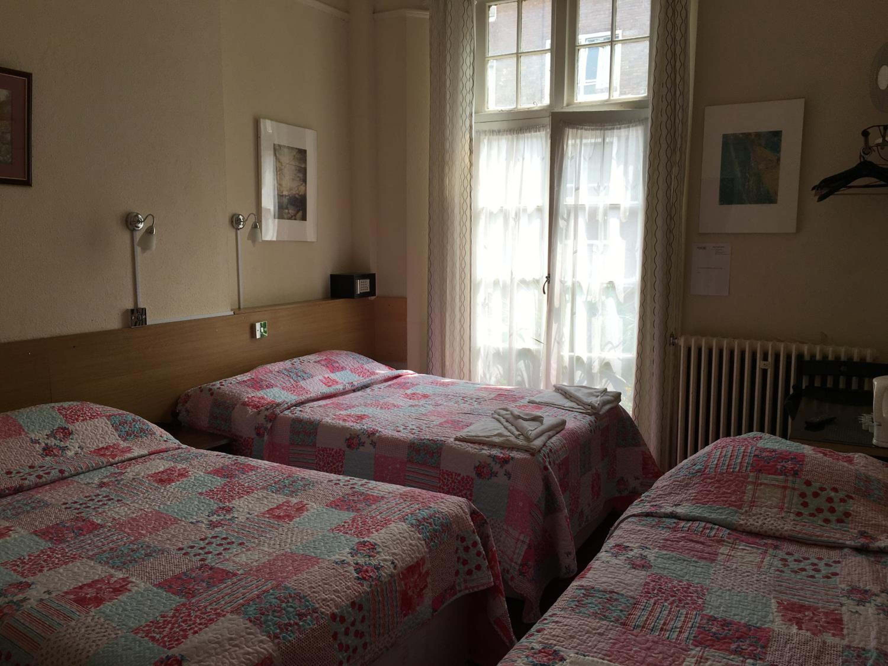 Standard Triple Room photo 2