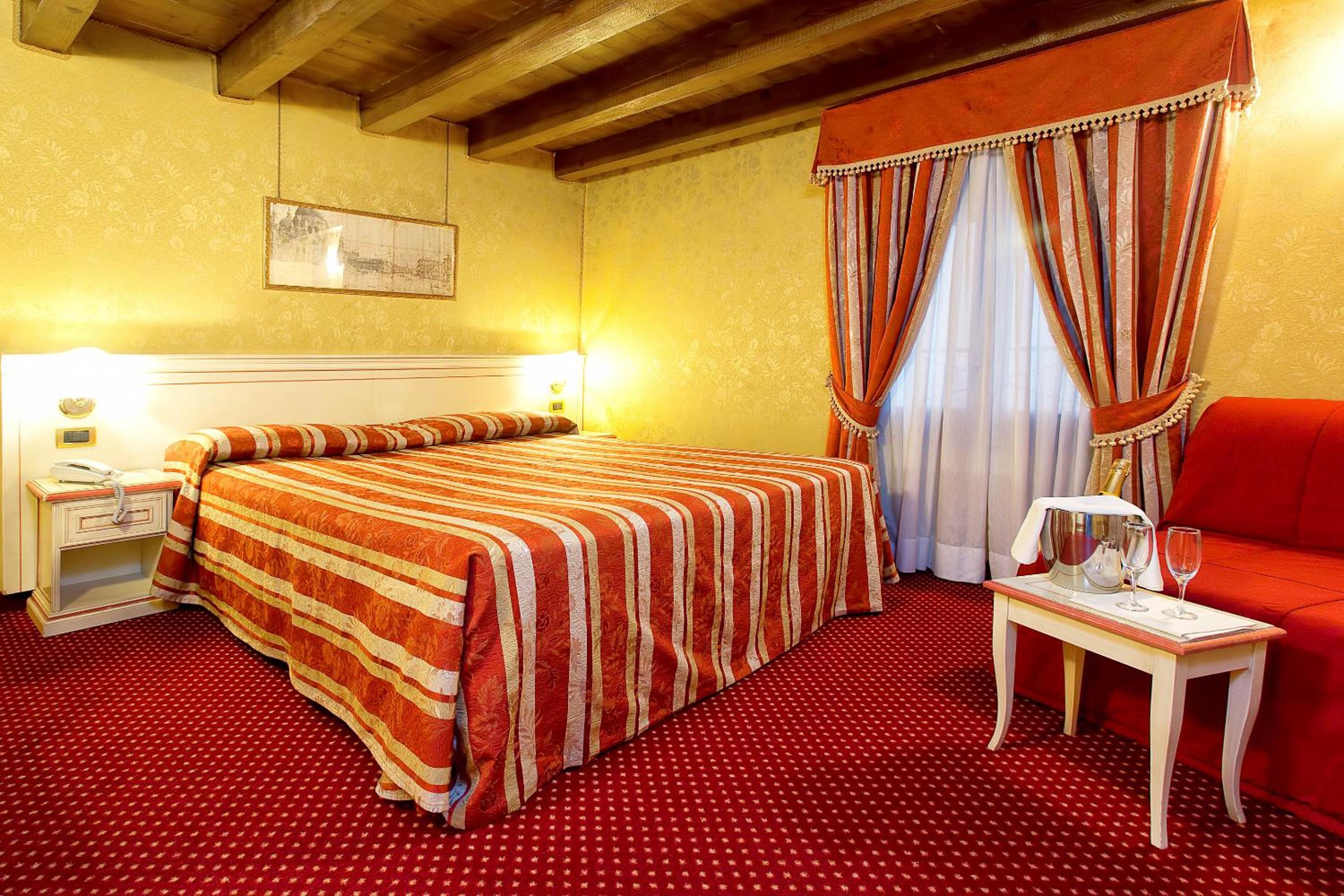Superior Triple Room photo 1