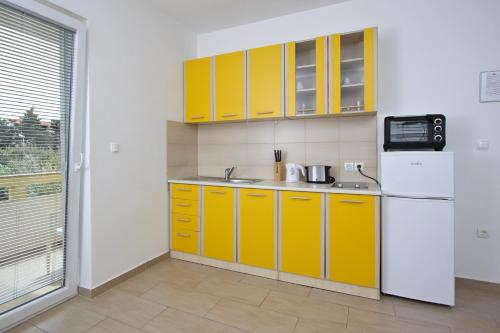 One-Bedroom Apartment (5 Adults) photo 1