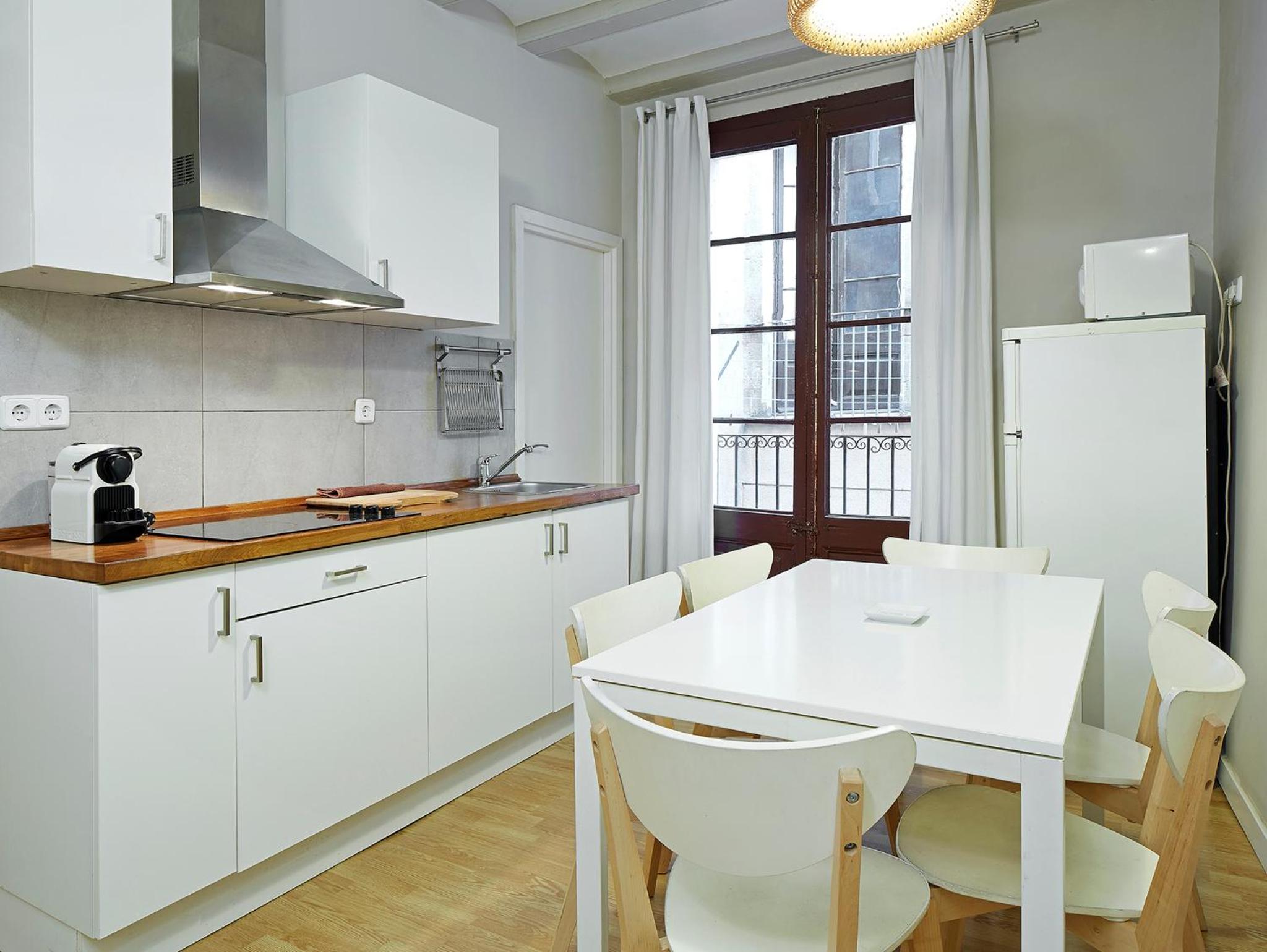 Apartment with Balcony photo 3