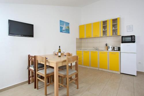 Apartment with Sea View photo 2