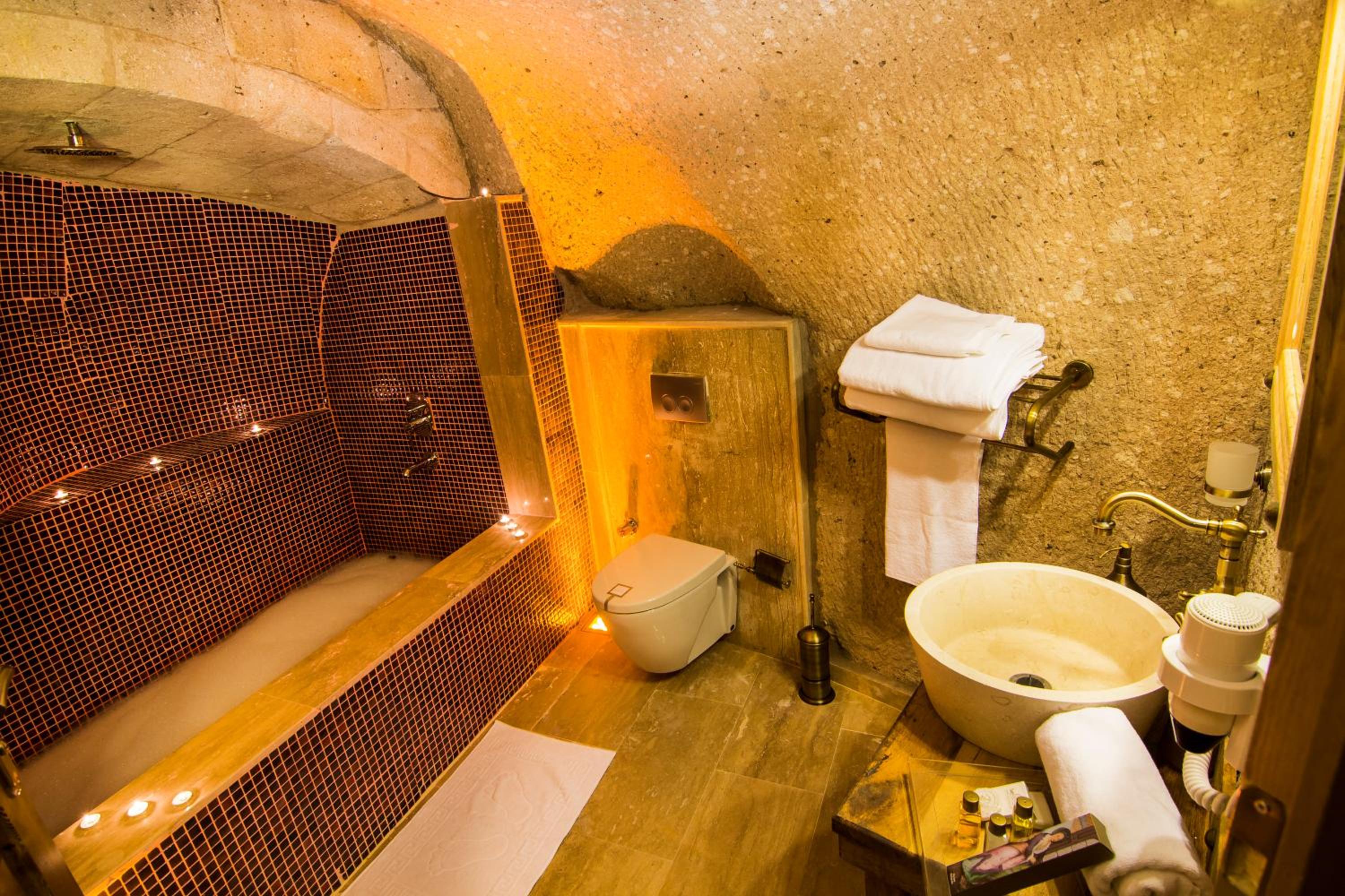 Familiy Cave Suite  - Photo 8