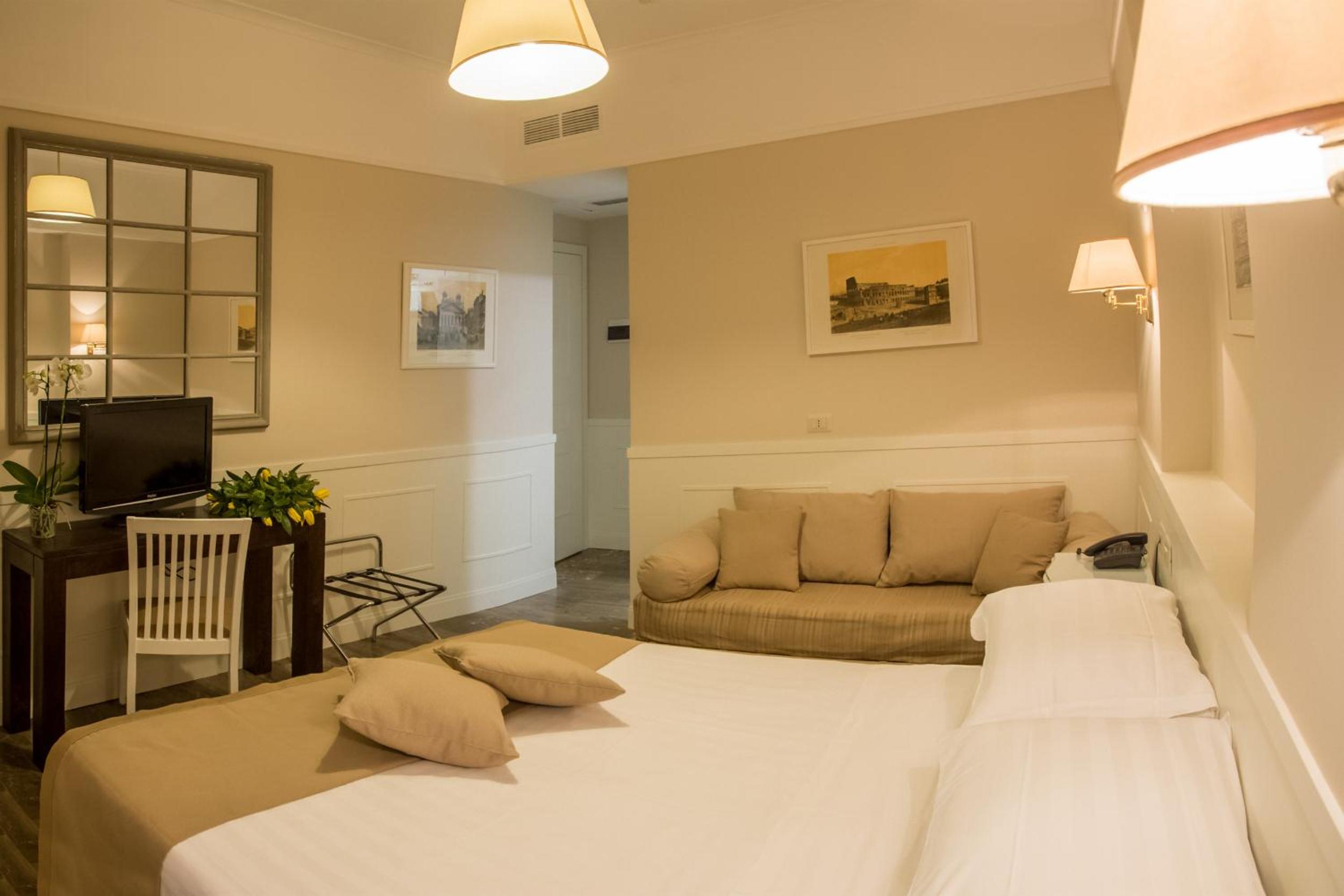 Double or Twin Room photo 2