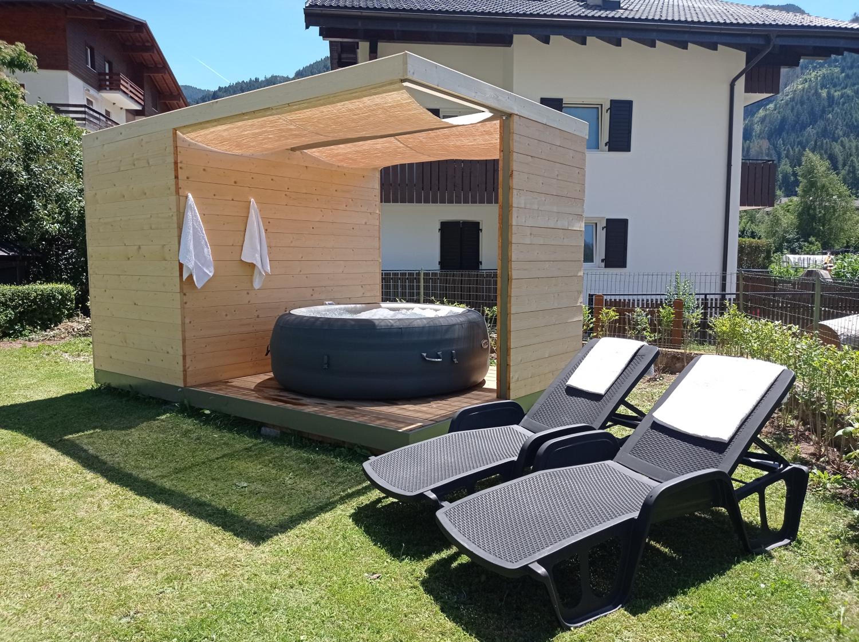 Double or Twin Room with Private Bathroom photo 2
