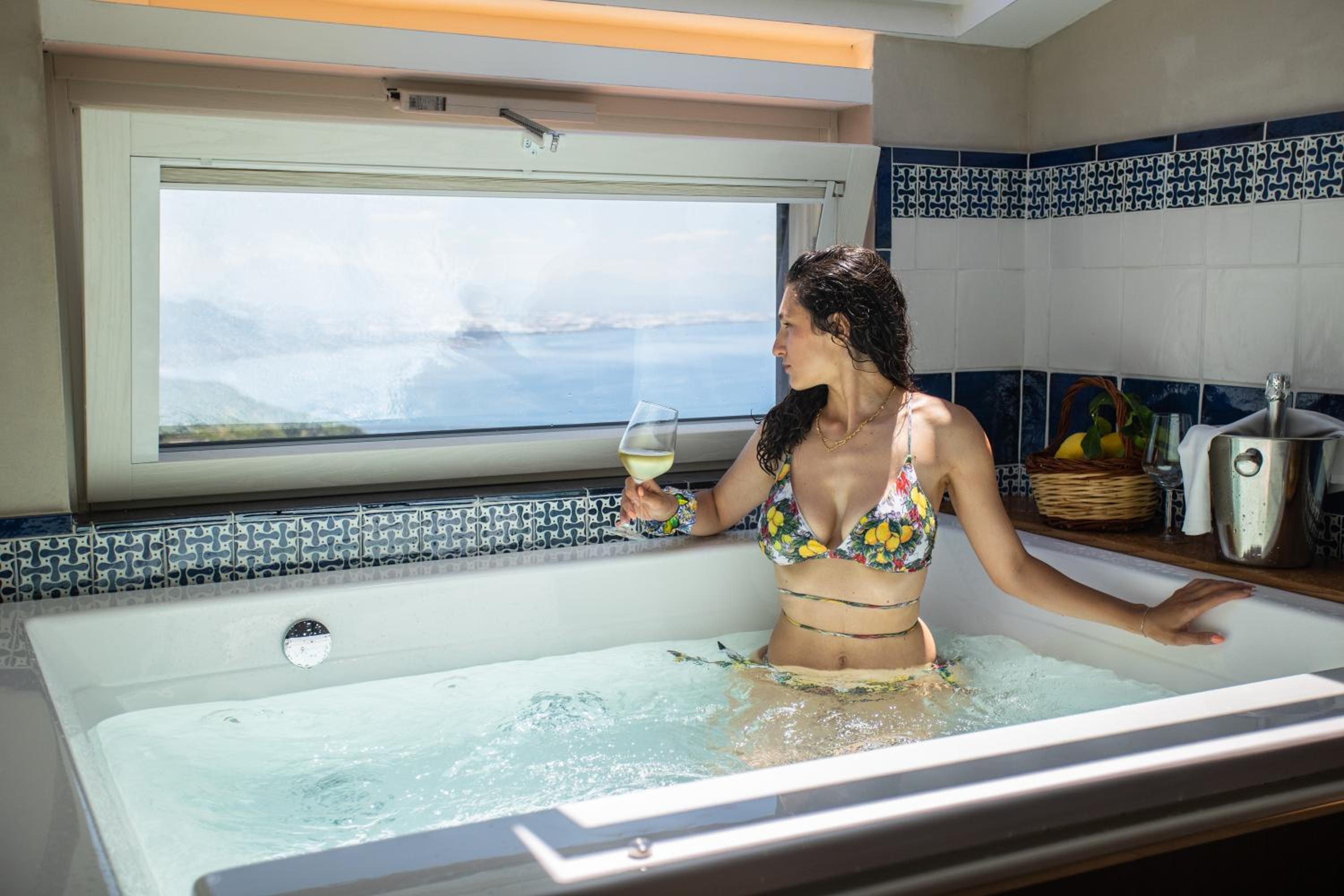Suite with Spa Bath