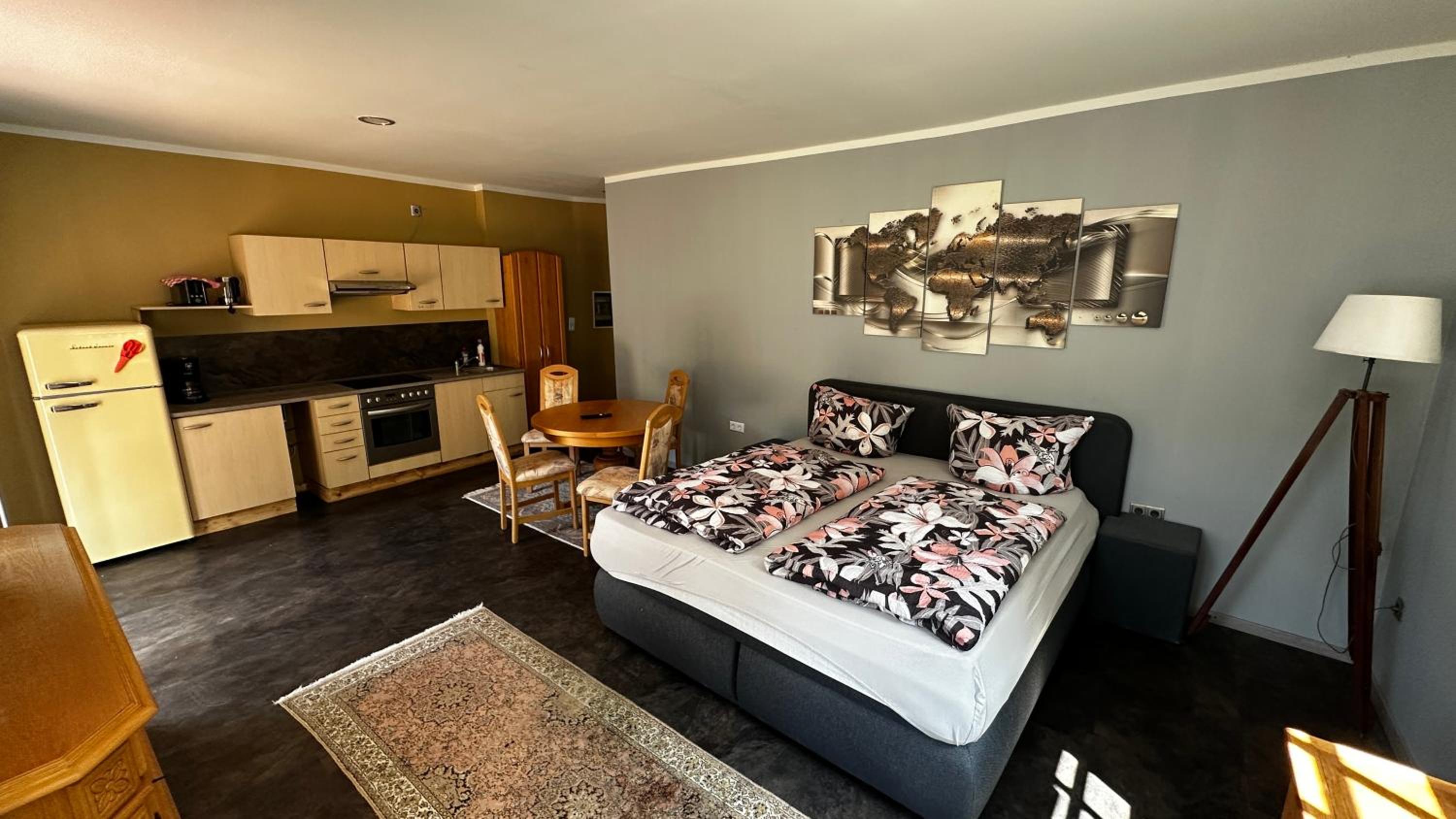 Apartment photo 1