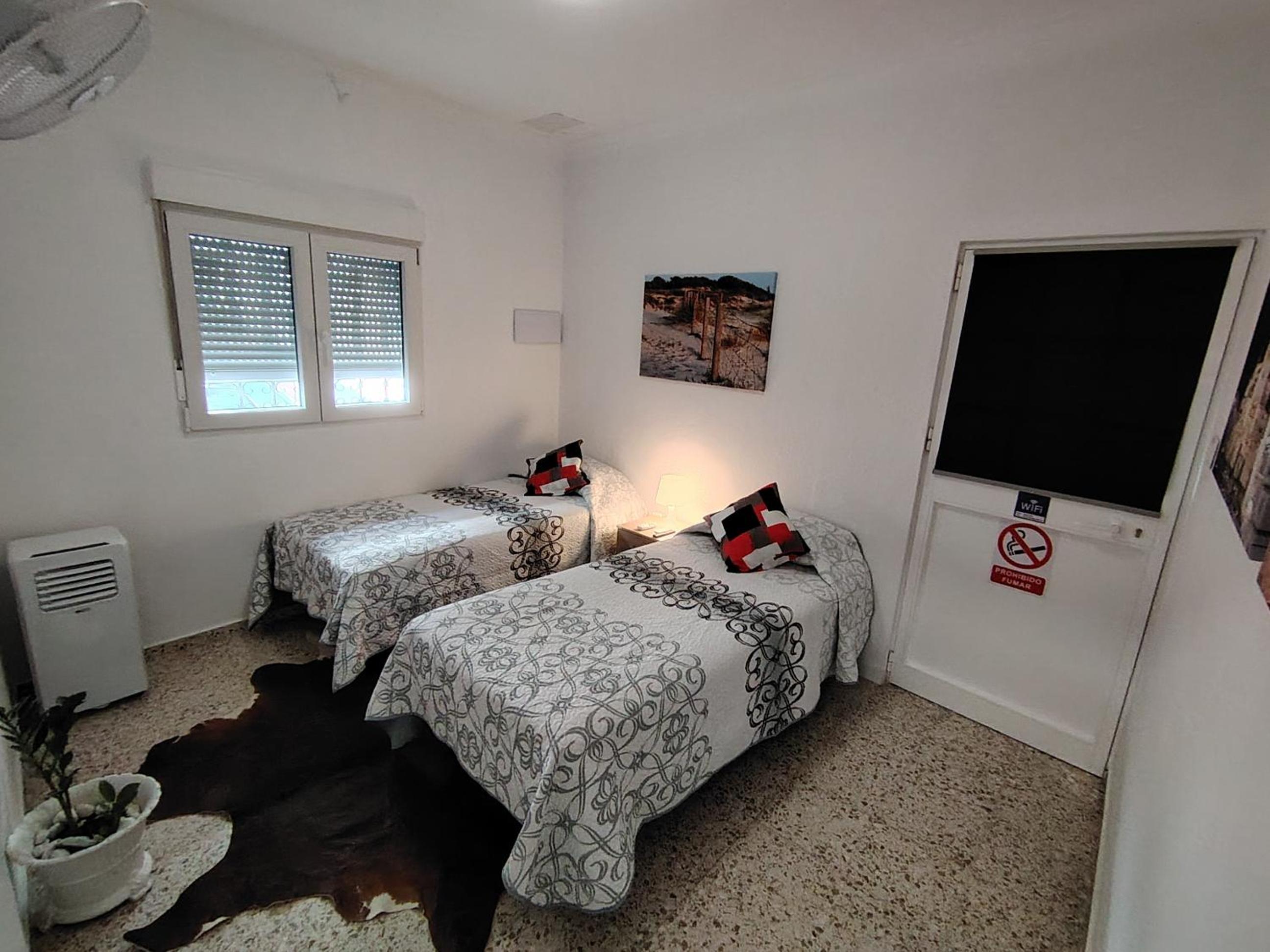 One-Bedroom Standard Apartment photo 2