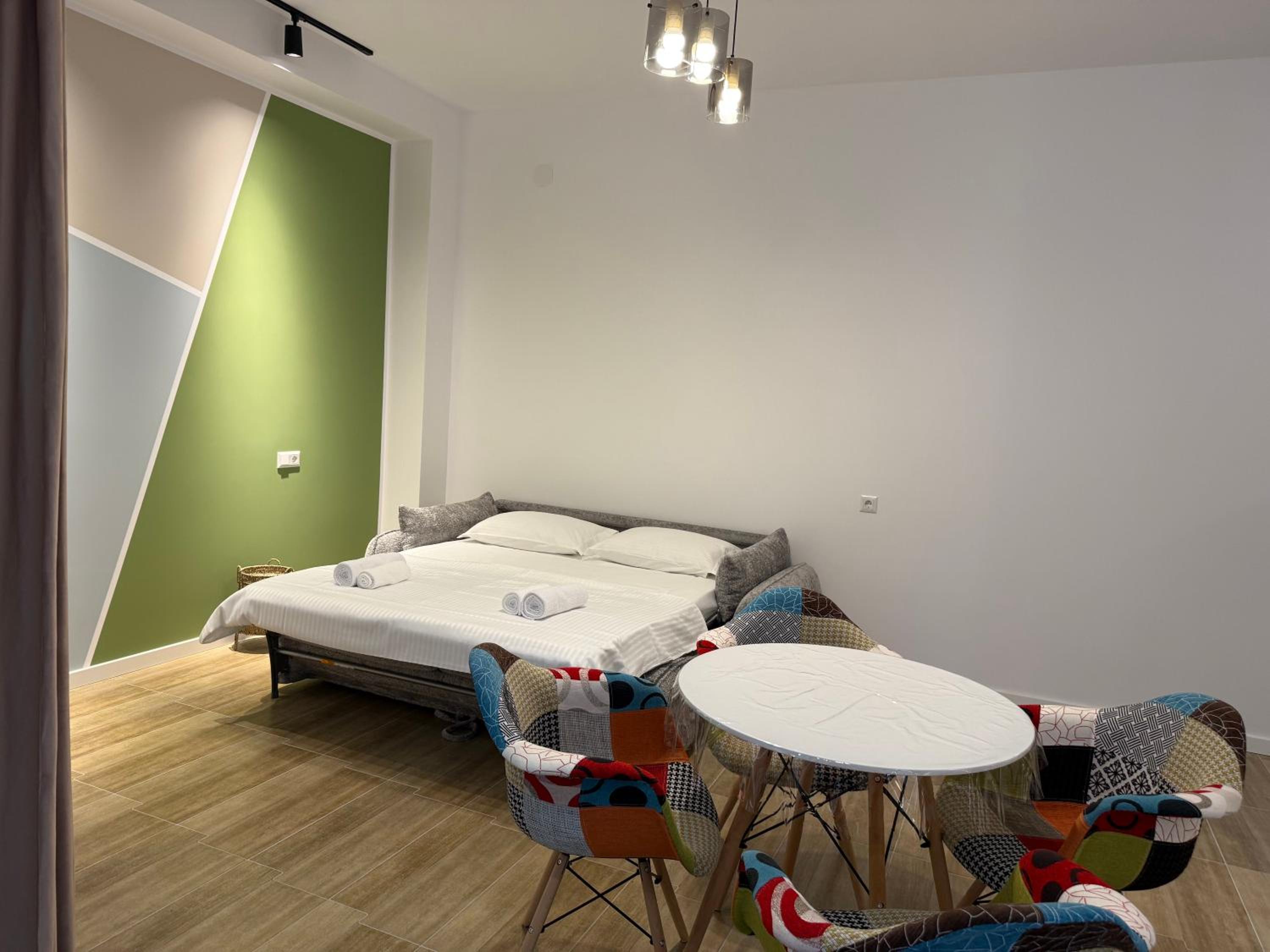 One-Bedroom Apartment with Balcony