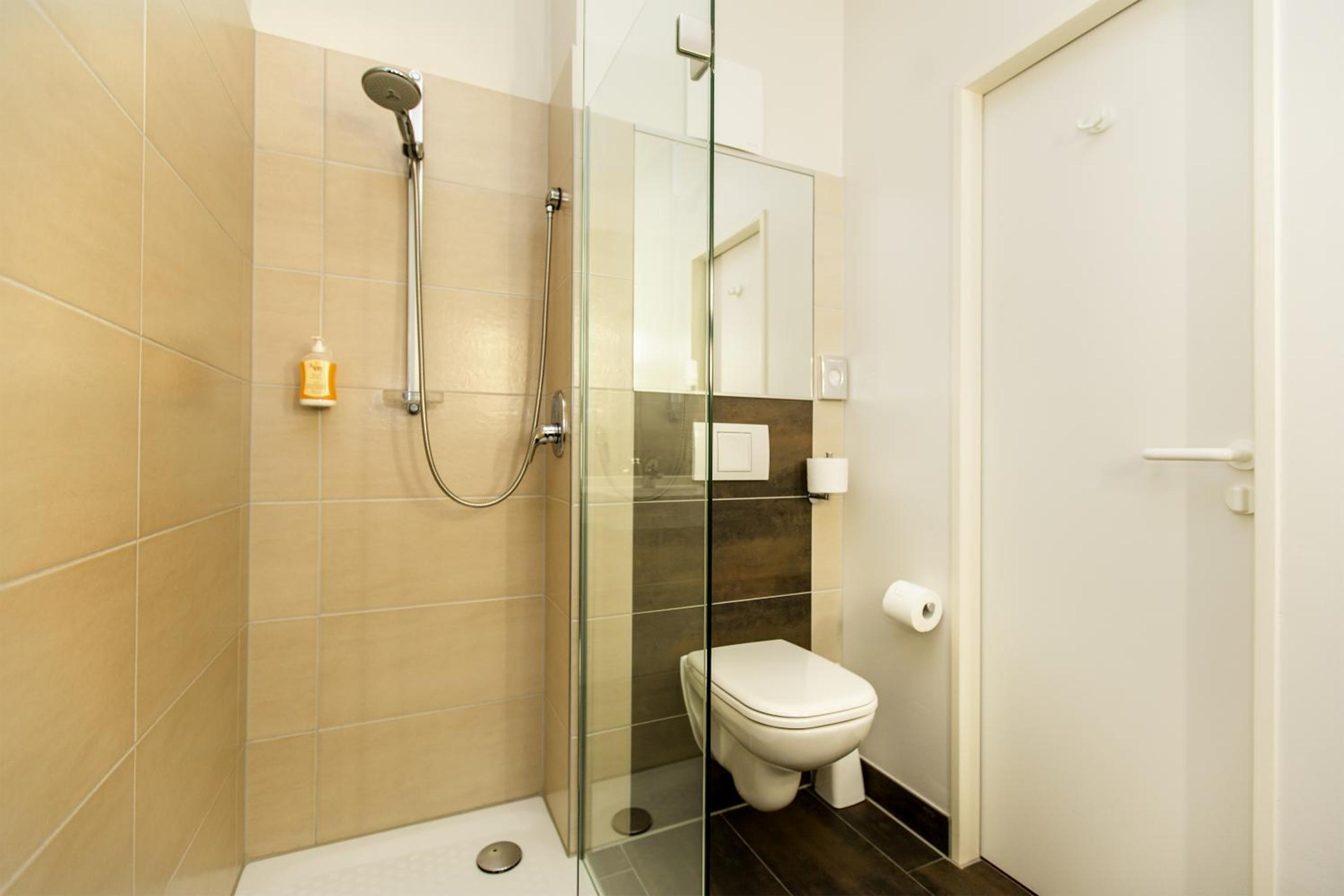 Double Room - Photo 4