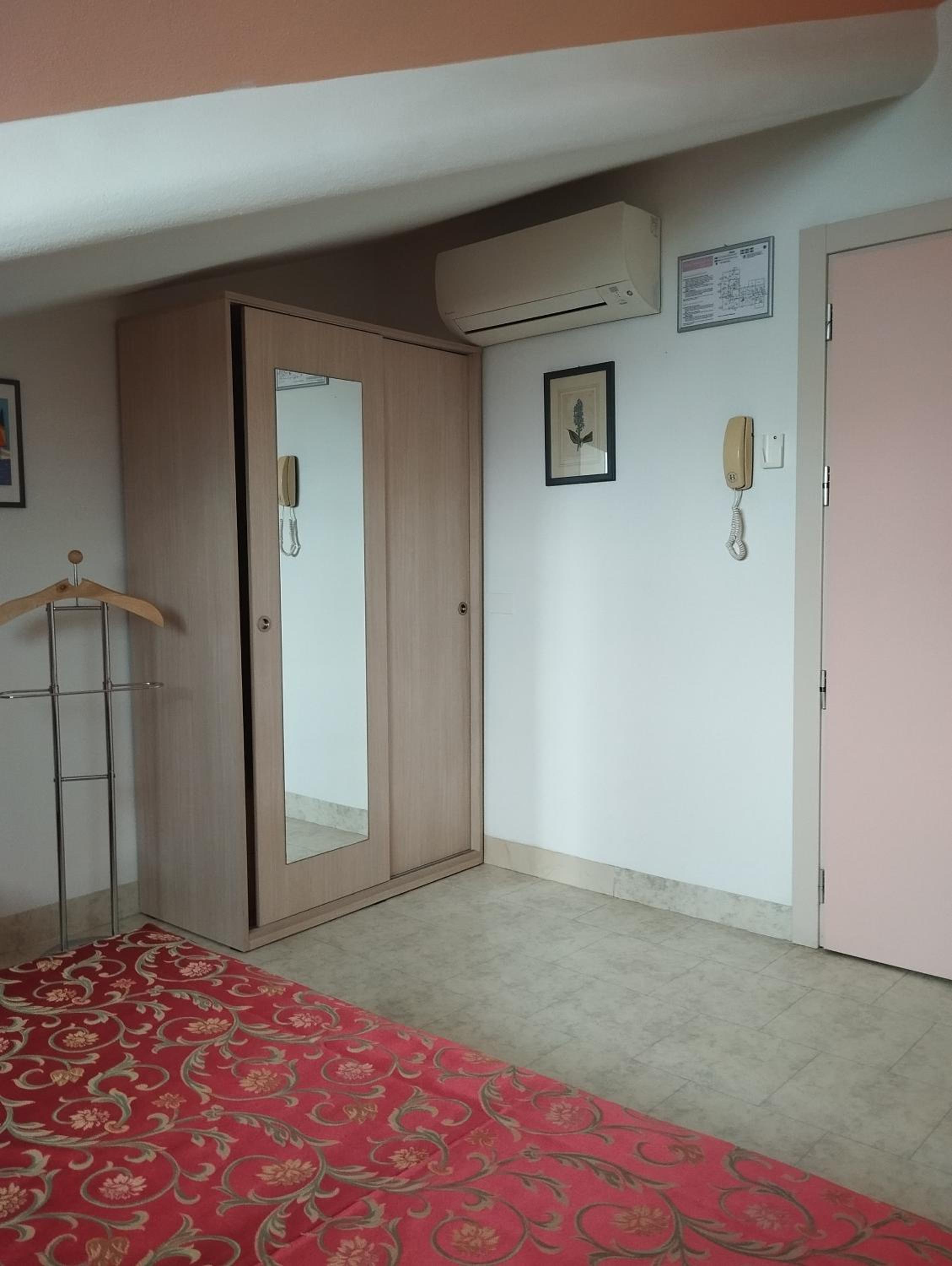 Small Double Room photo 3