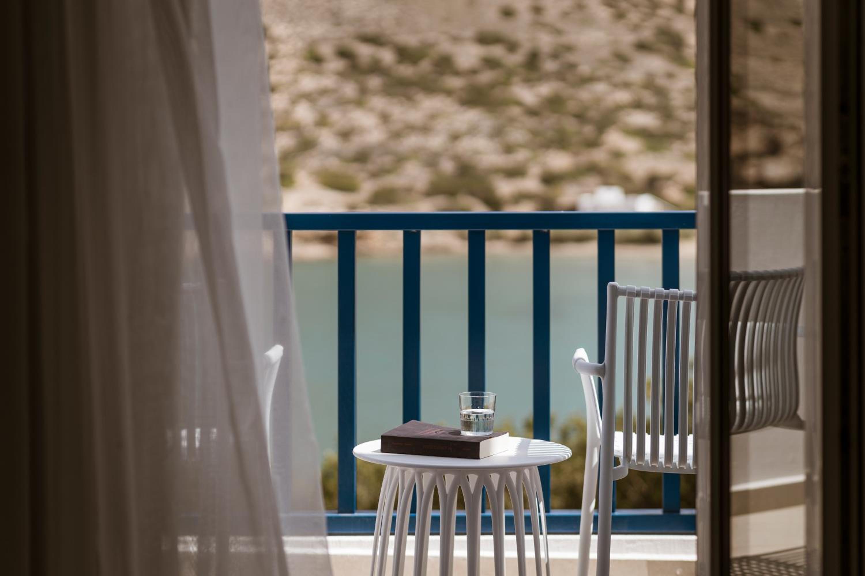 Superior Two Bedroom Suite with Sea View - Photo 7