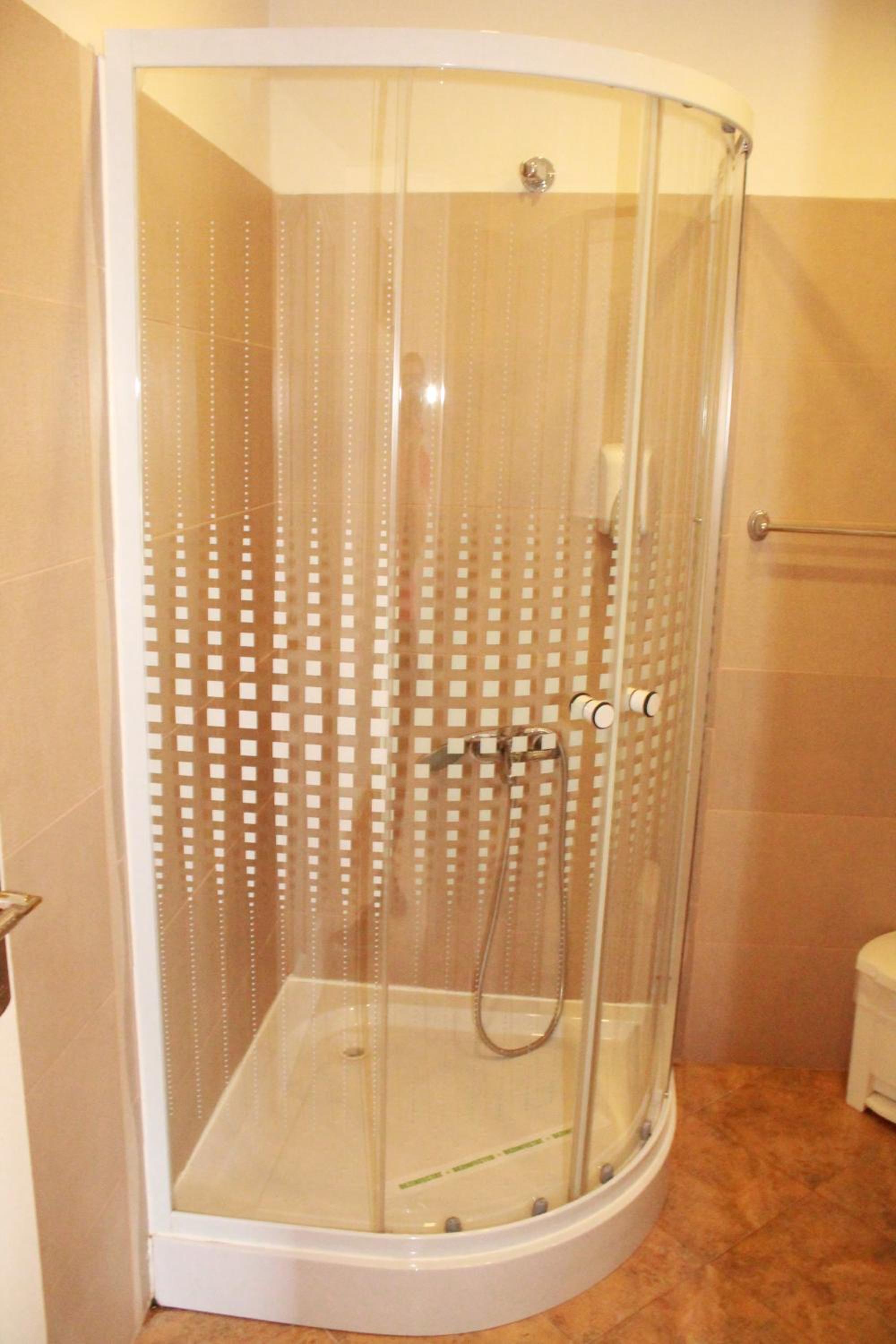 Deluxe Double Room with Balcony - Photo 15