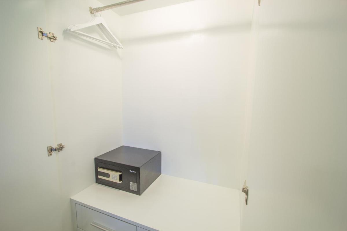 Deluxe Quadruple Studio - Photo 6