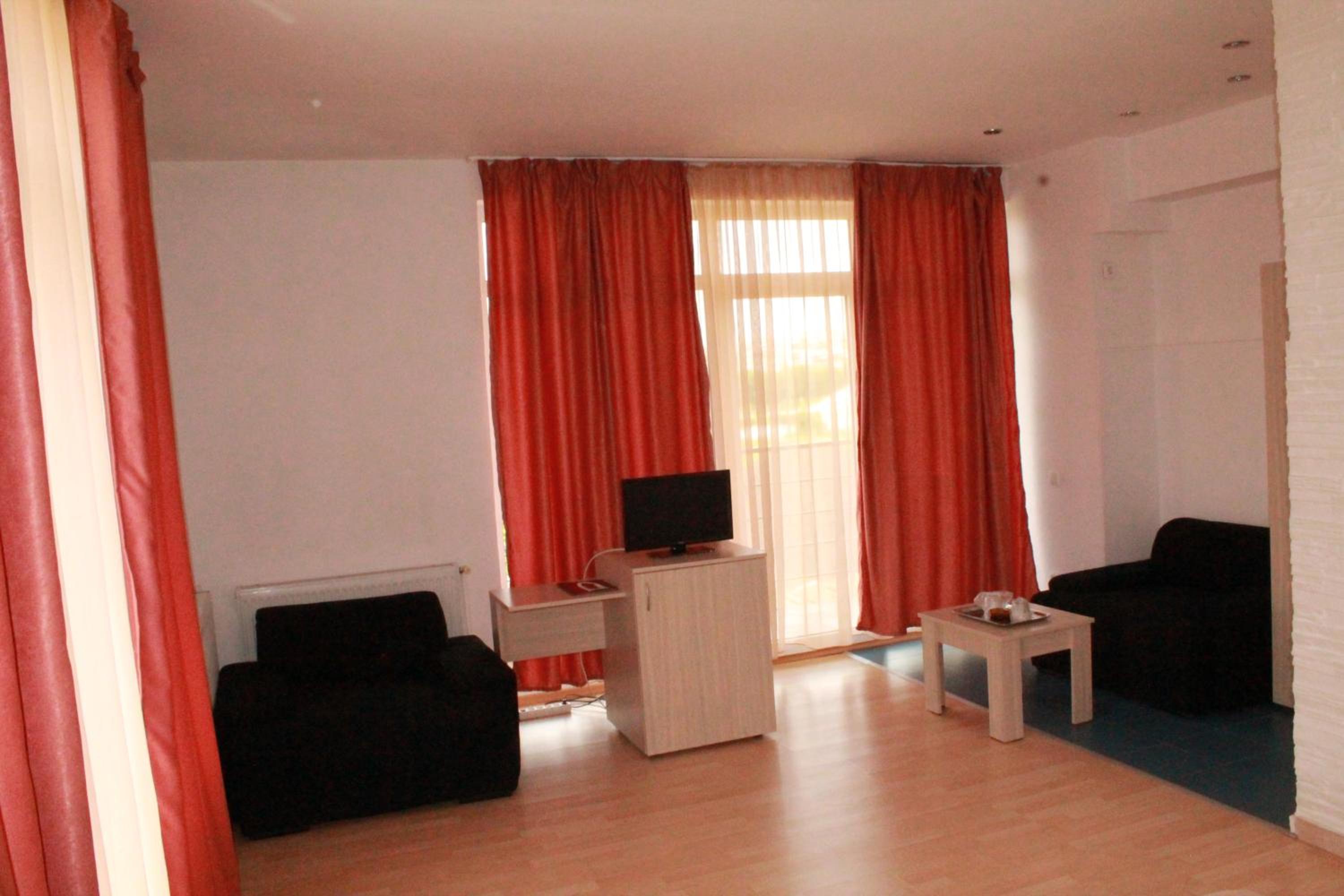 Standard Double Room - Photo 14