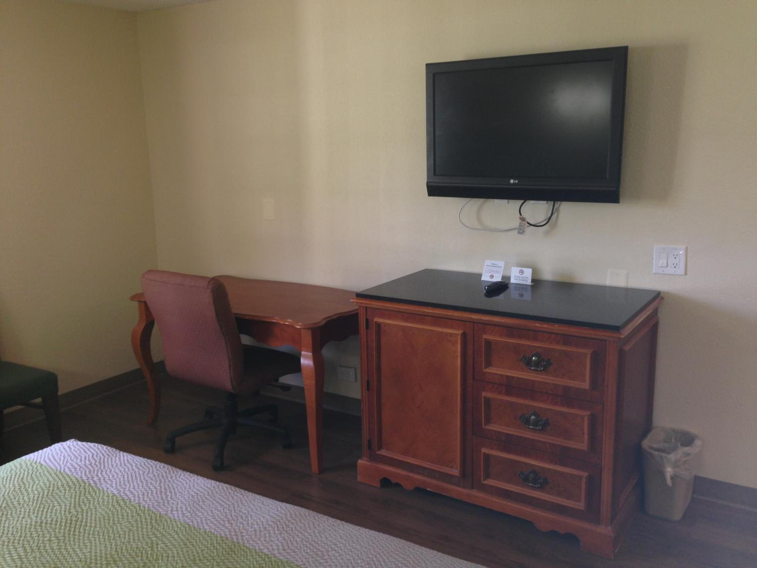 Standard Double Room - Smoking - Photo 2