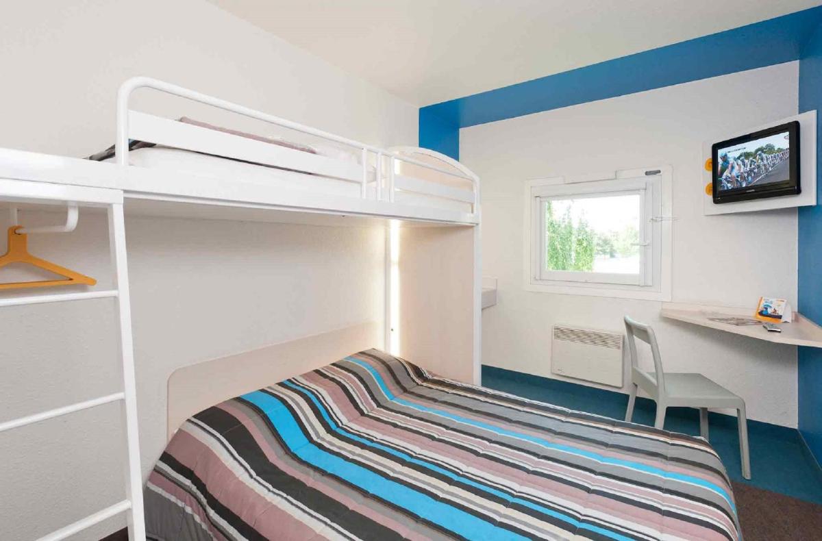 Triple Room with Shared Bathroom photo 3