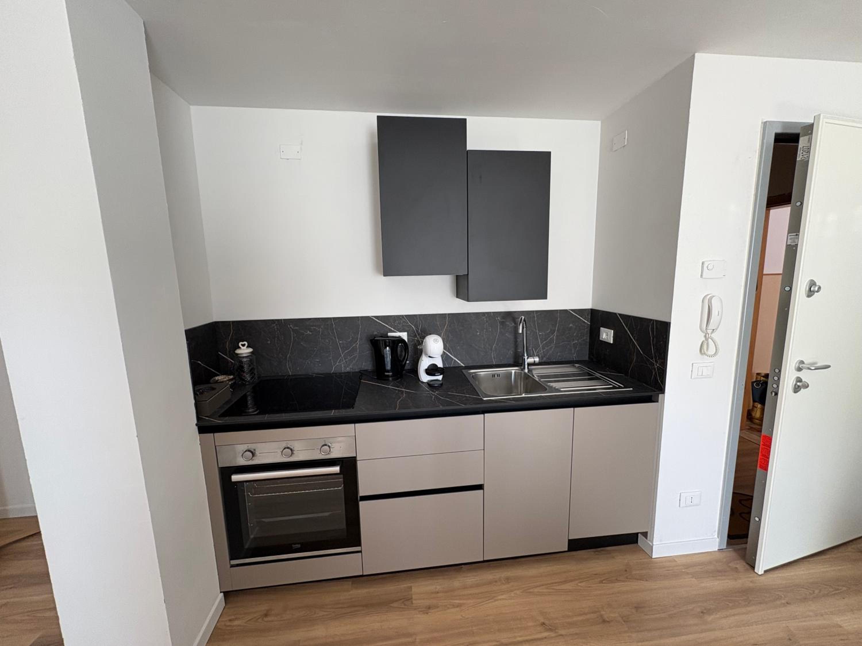 Apartment photo 2