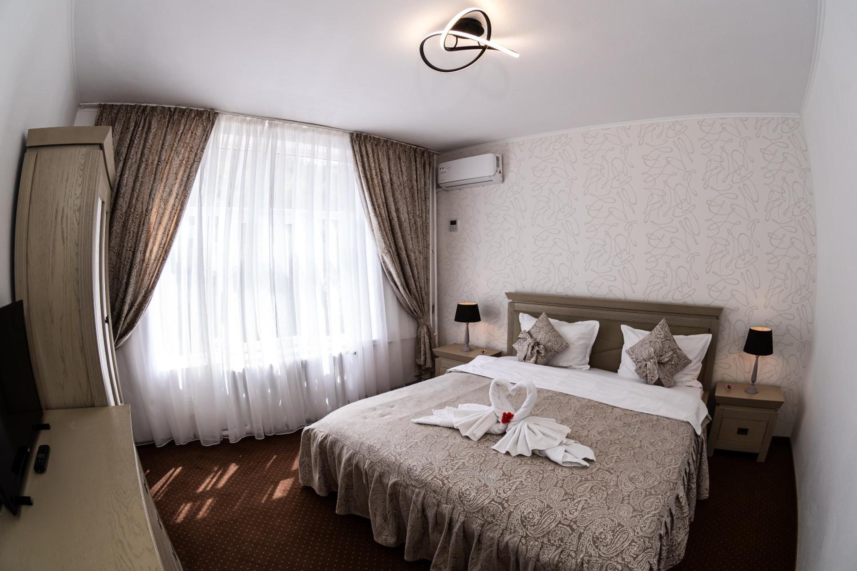 One-Bedroom Suite - Photo 14