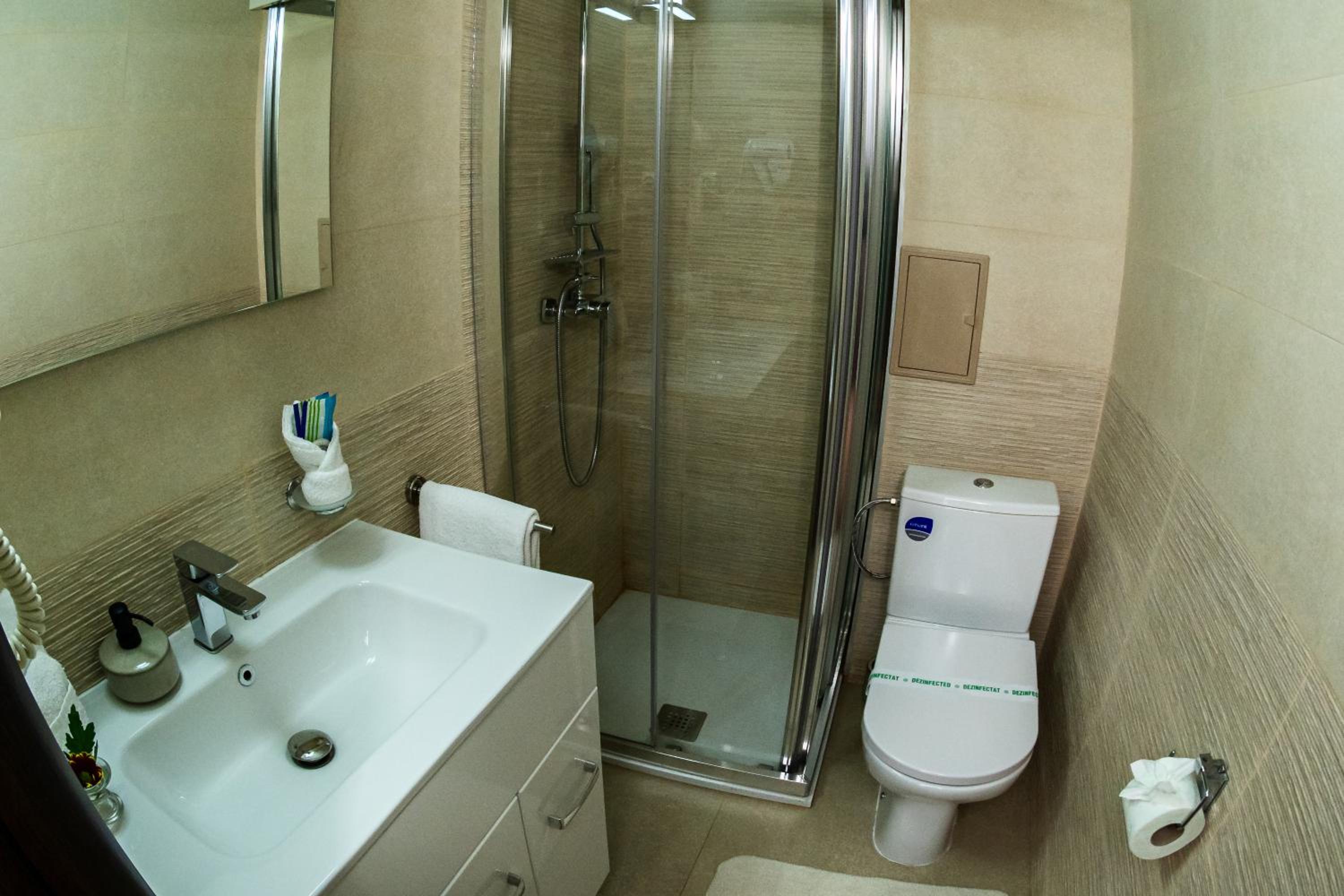 One-Bedroom Suite - Photo 23