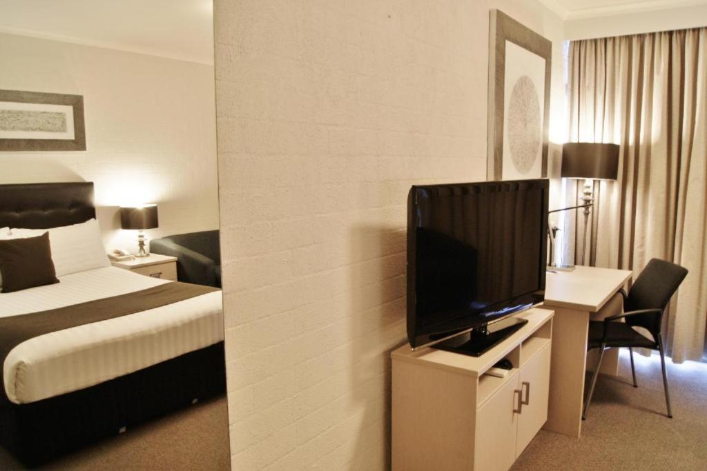 Hotel Deluxe Room photo 1