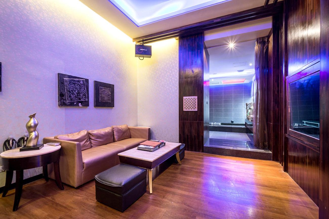 Party Room photo 1